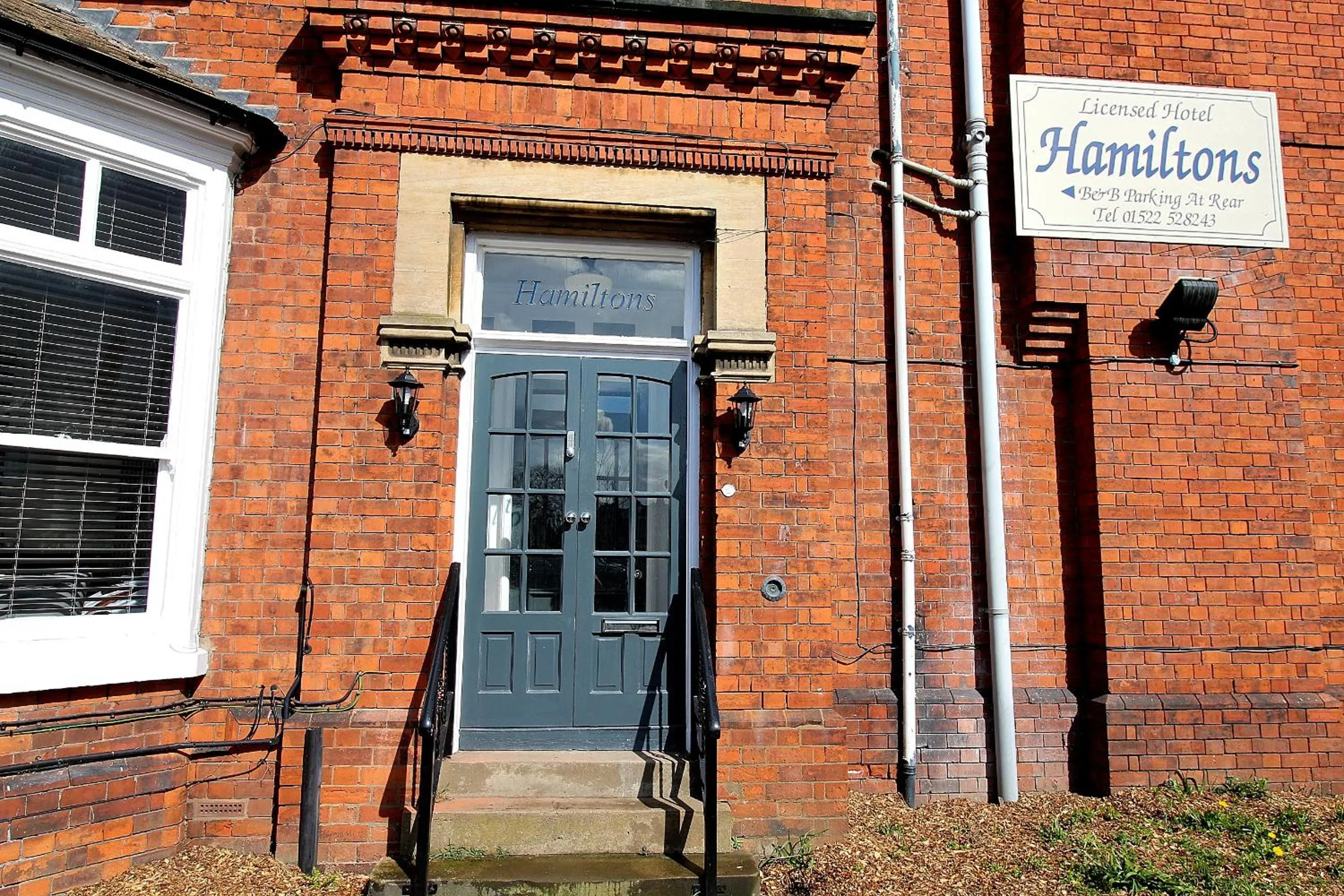 Facade/entrance in Hamilton