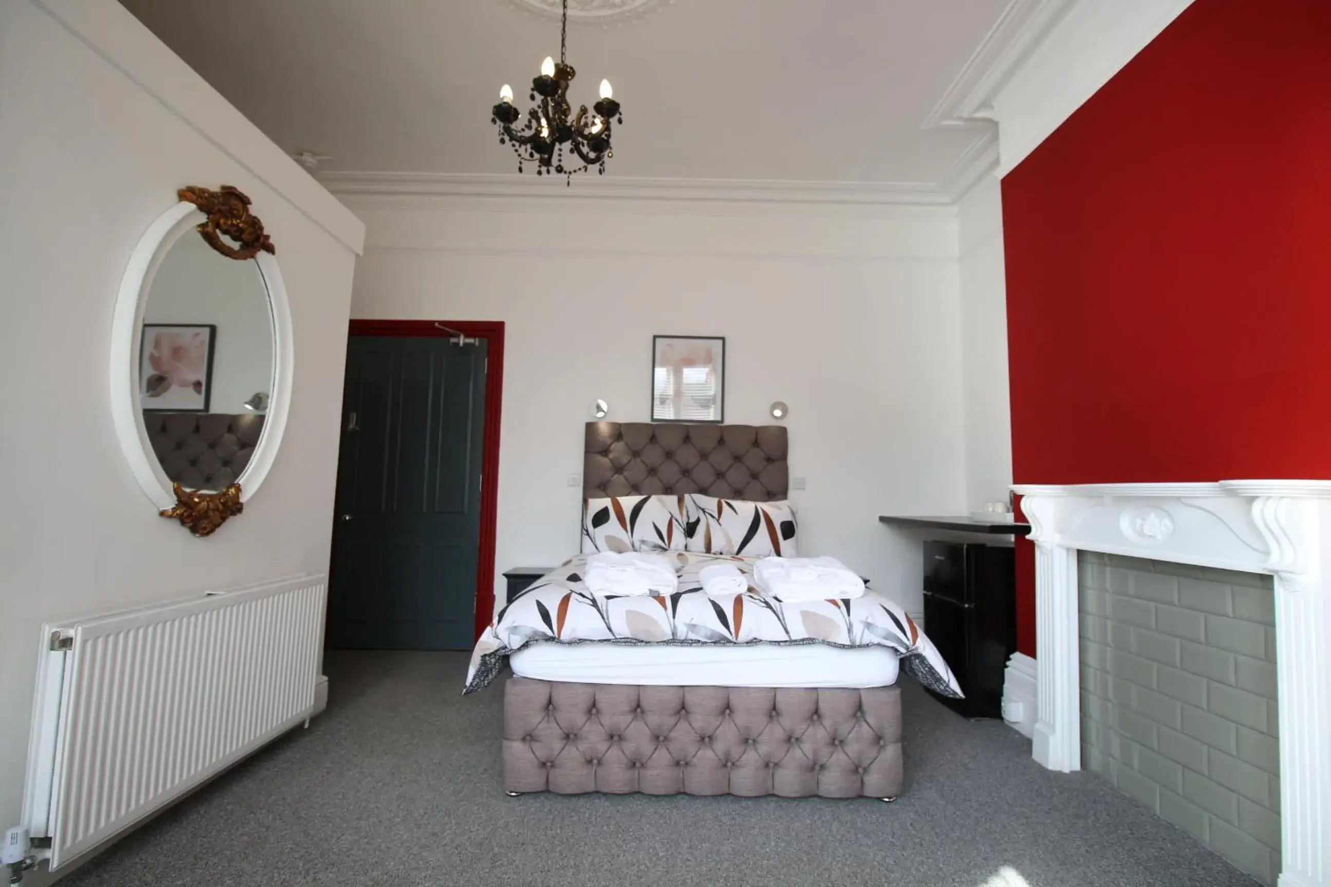 Double Room with Private Bathroom in Hamilton Double Room with Private Bathroom in Hamilton