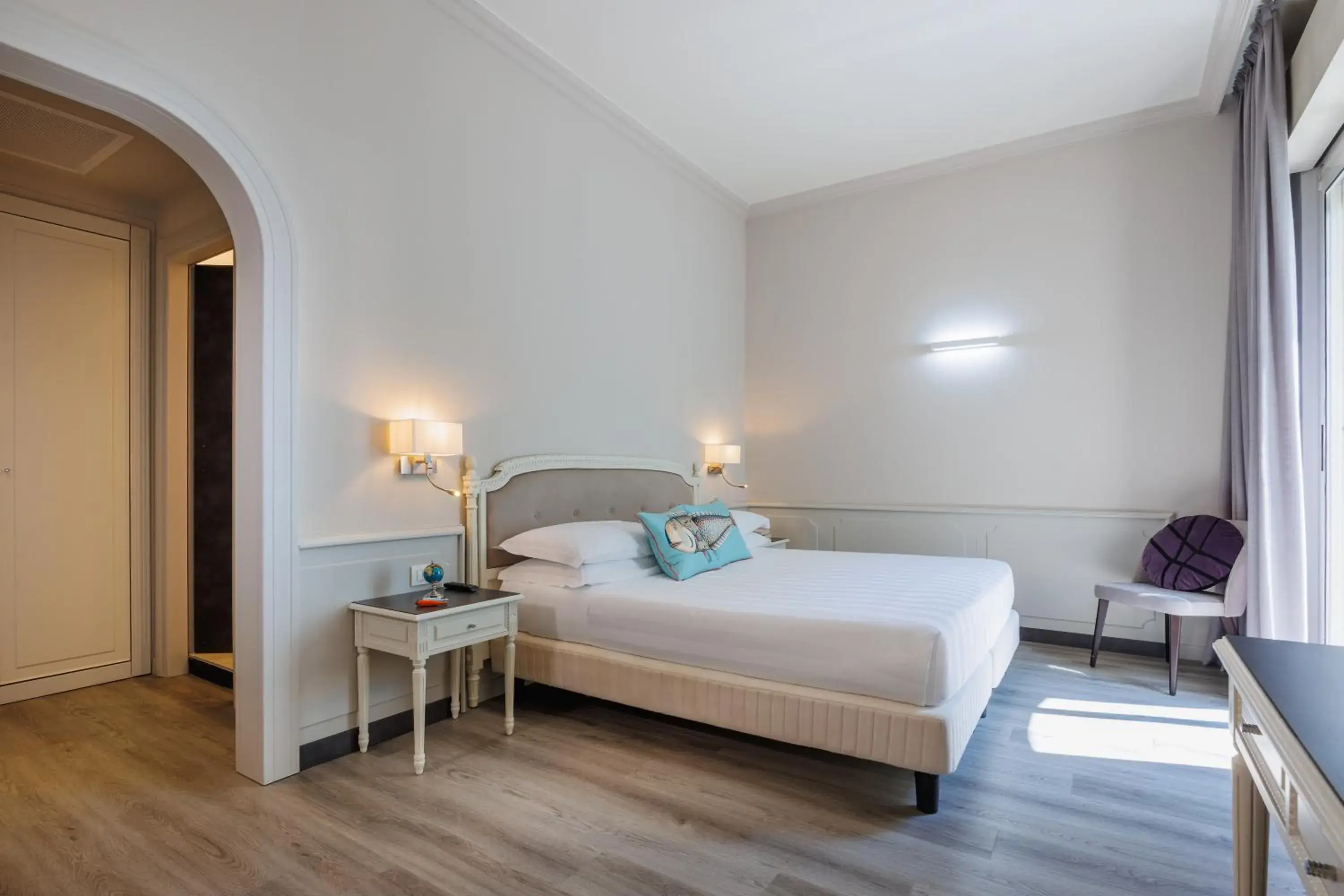 Junior Suite (2 Adults) Side Sea View in Parco dei Principi Boutique Hotel Junior Suite (2 Adults) Side Sea View in Parco dei Principi Boutique Hotel