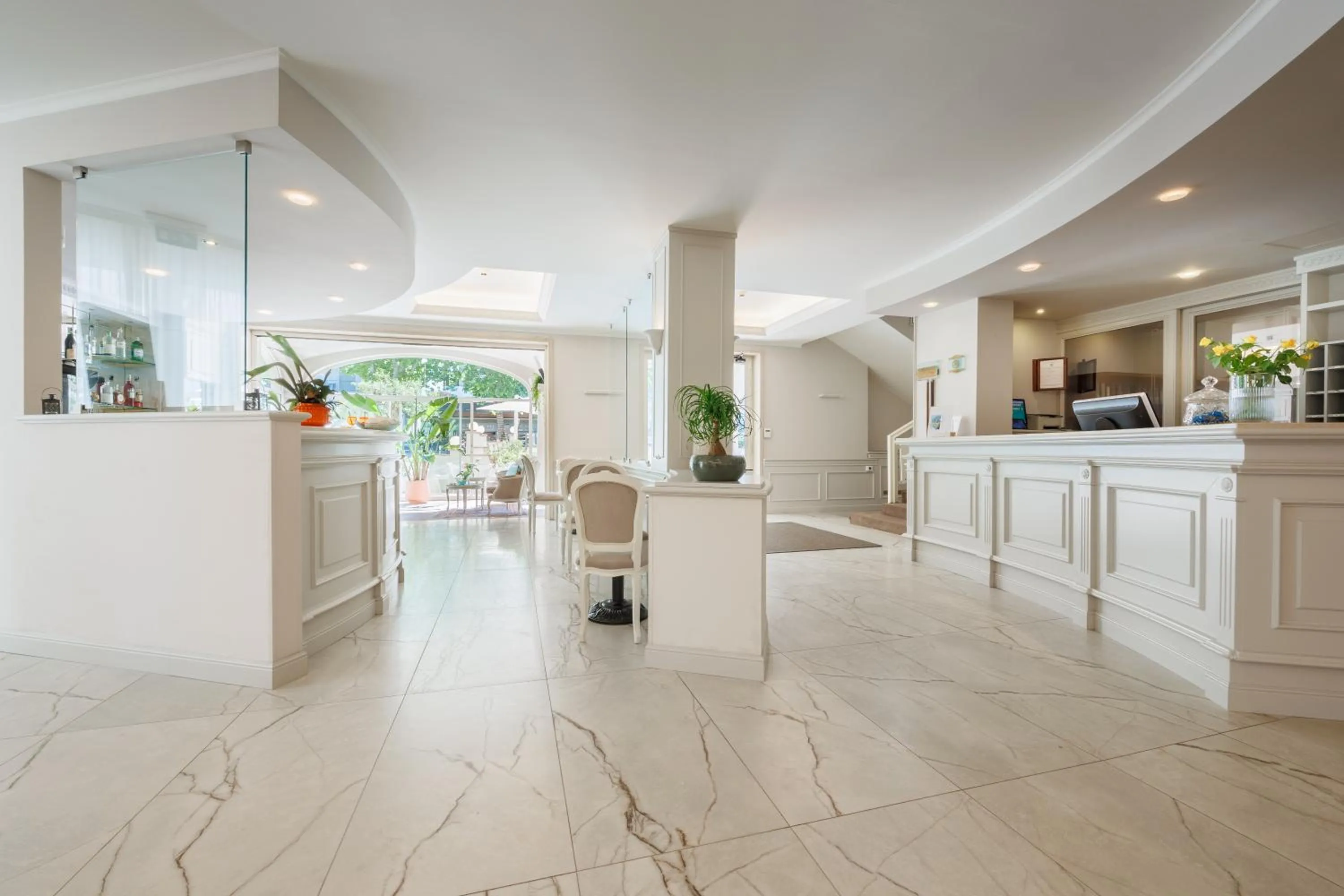 Lounge or bar in Parco dei Principi Boutique Hotel