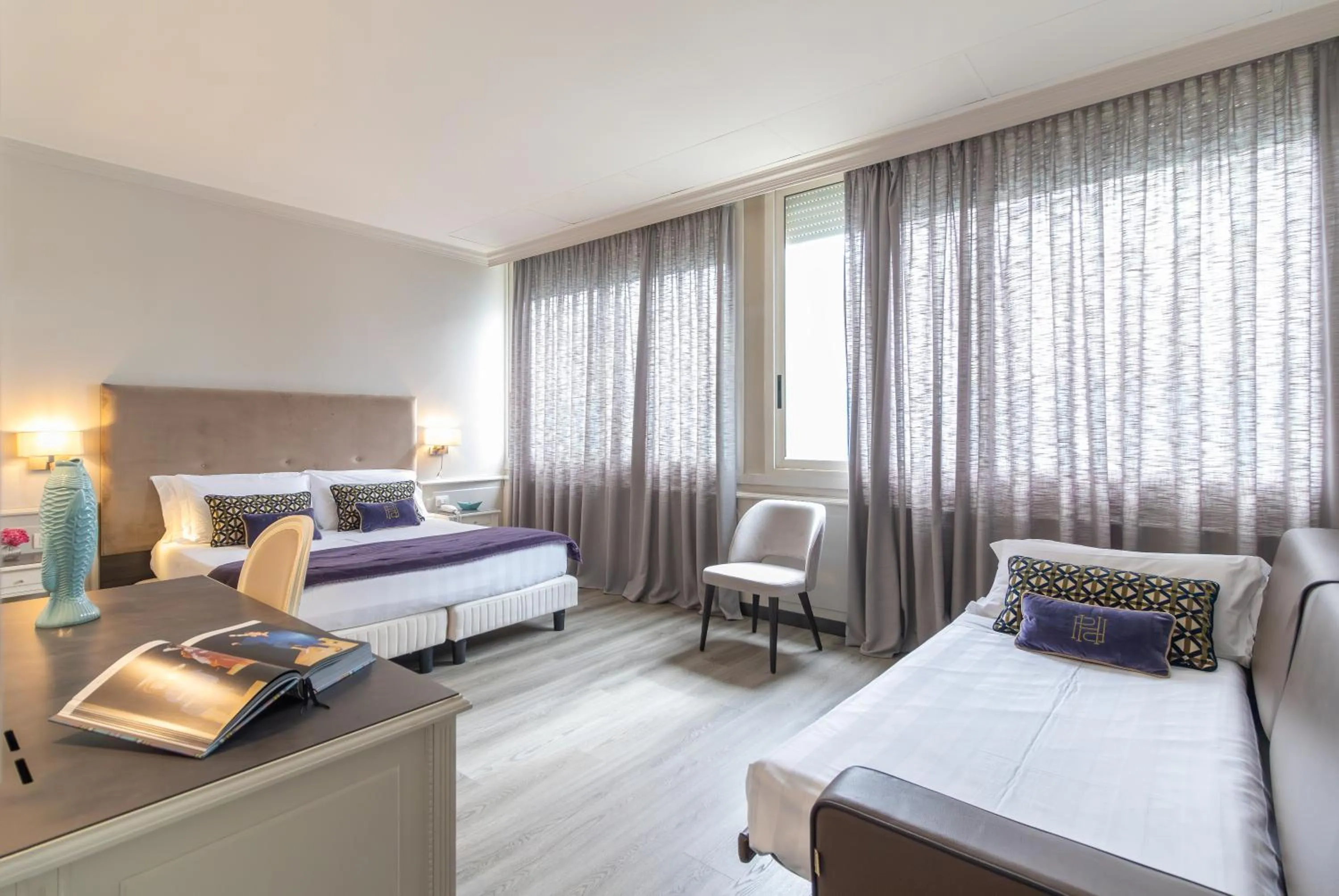 Photo of the whole room, Bed in Parco dei Principi Boutique Hotel