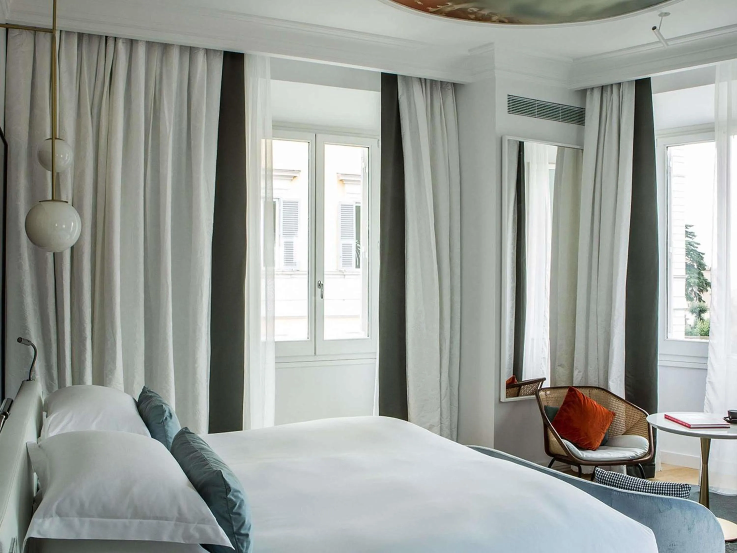 Bedroom, Bed in Sofitel Roma Villa Borghese