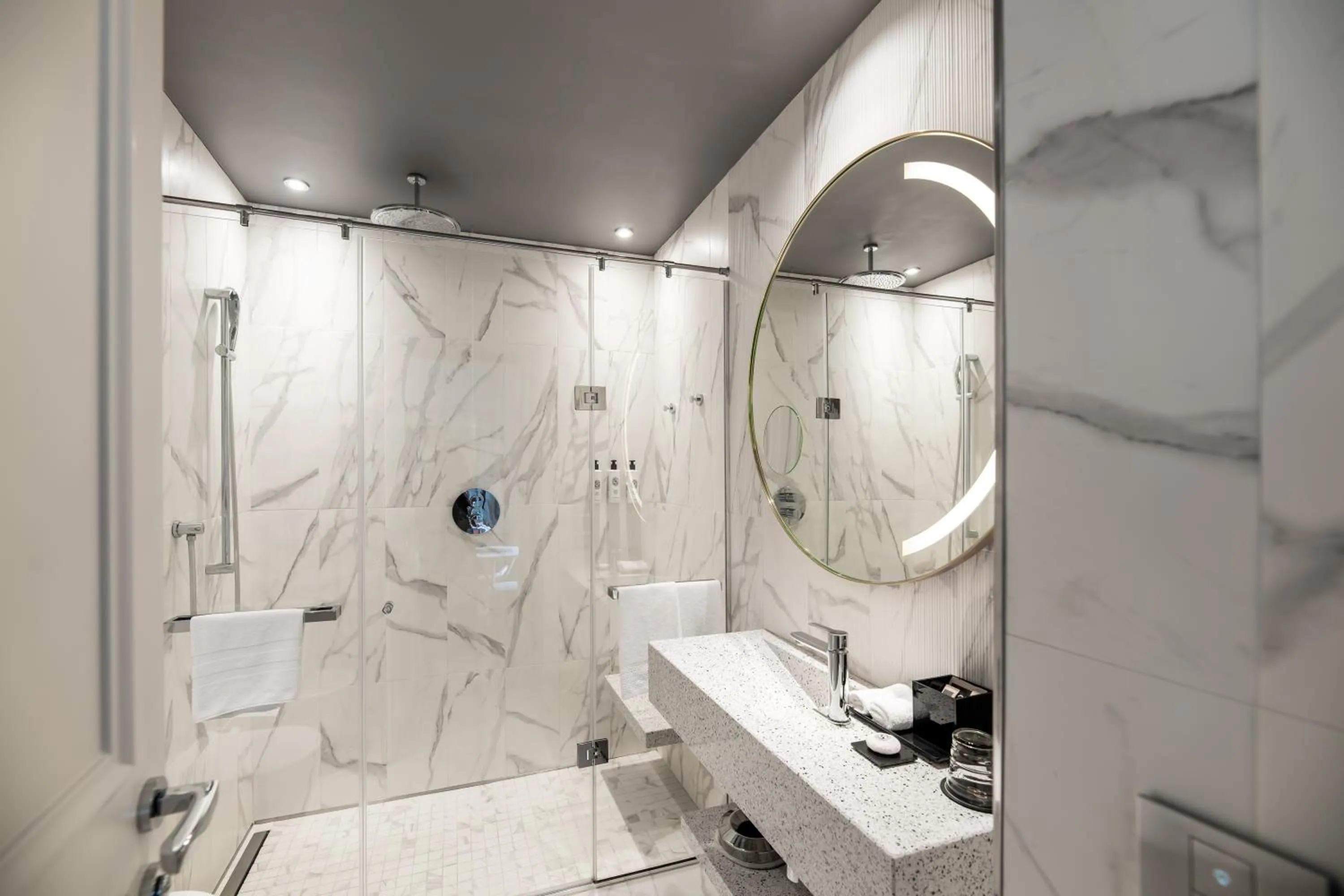 Bathroom in Sofitel Roma Villa Borghese