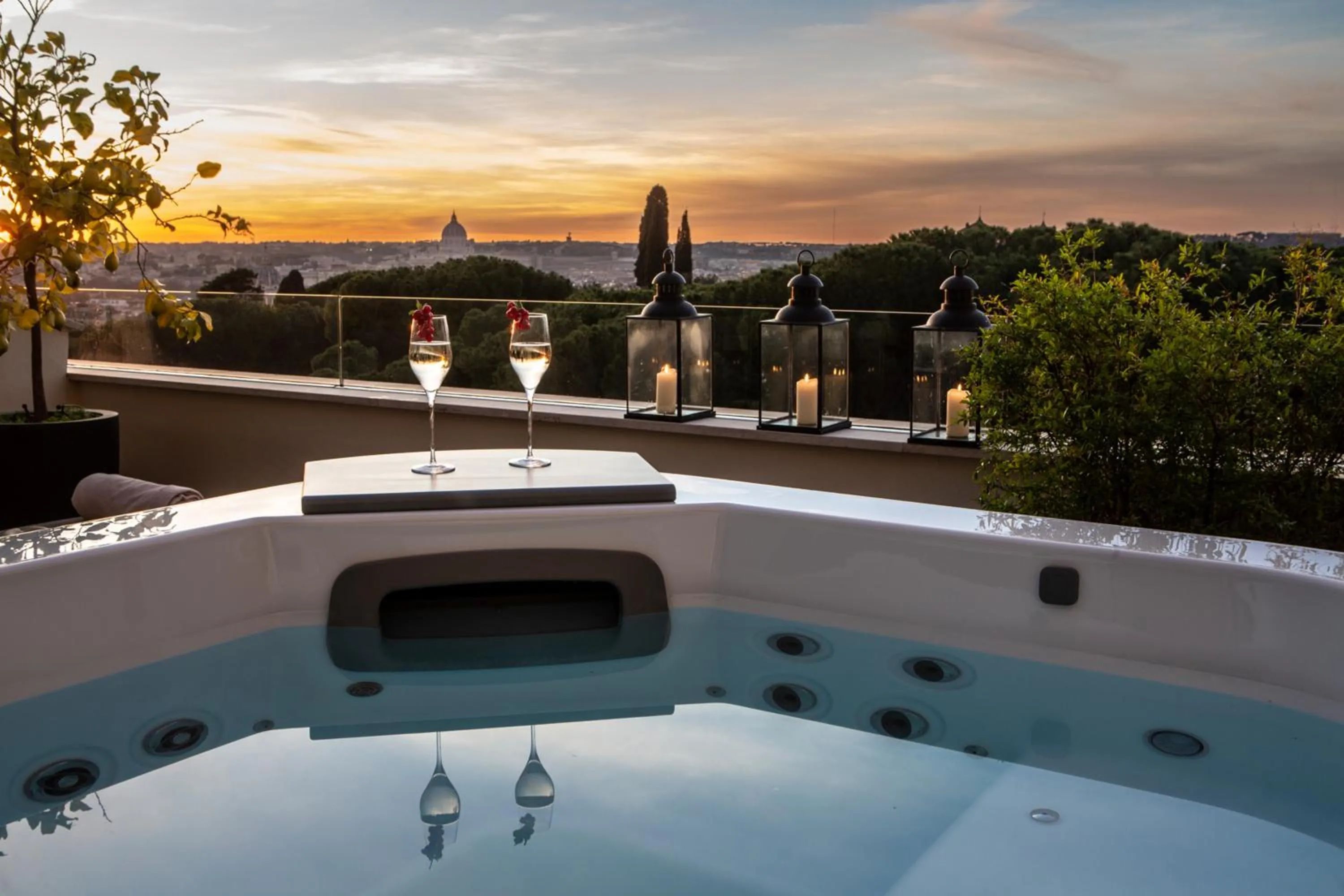 Hot Tub in Sofitel Roma Villa Borghese