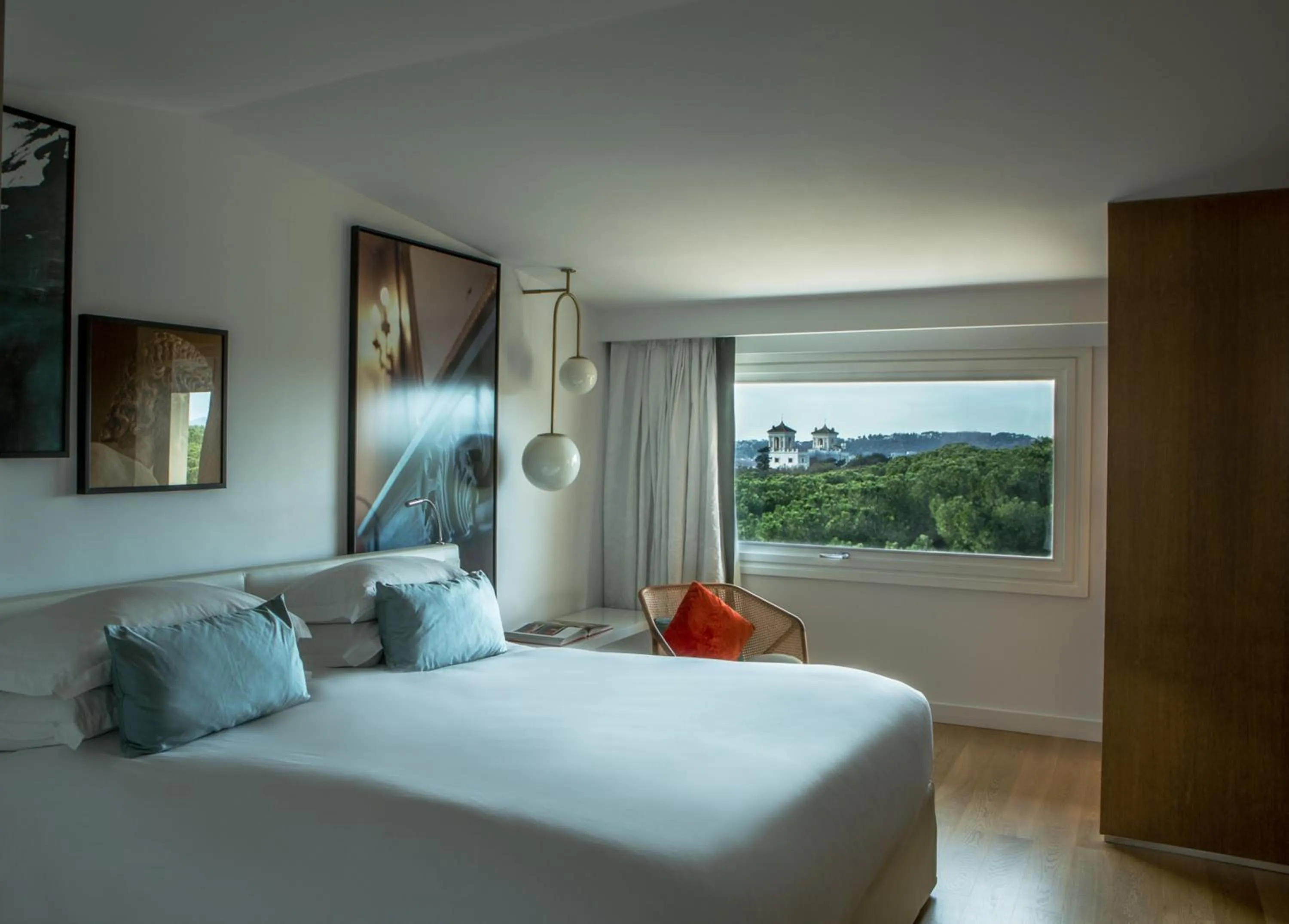 Bedroom, Bed in Sofitel Roma Villa Borghese