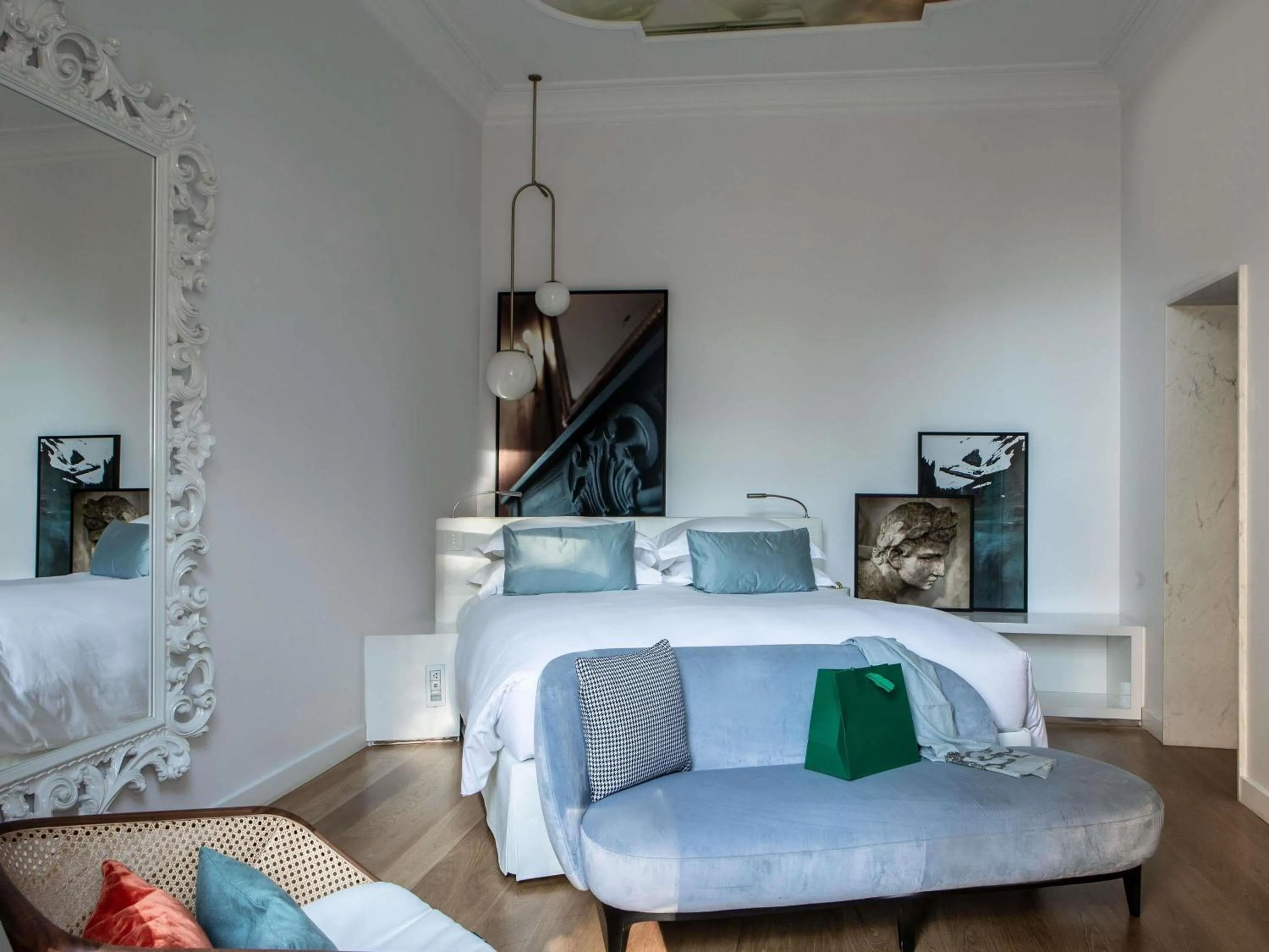 Bedroom, Bed in Sofitel Roma Villa Borghese