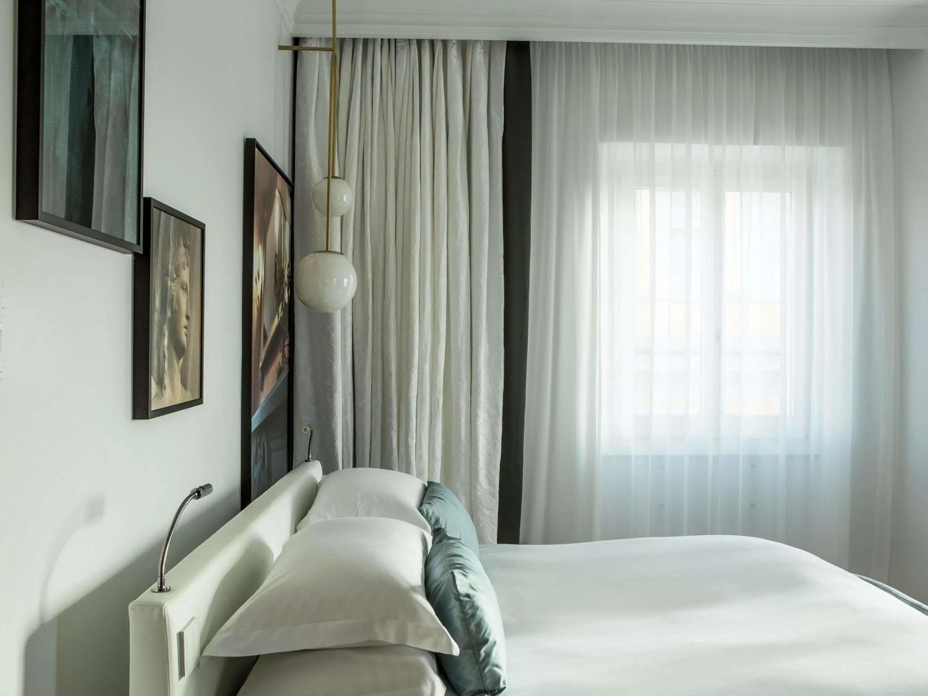 Bedroom, Bed in Sofitel Roma Villa Borghese