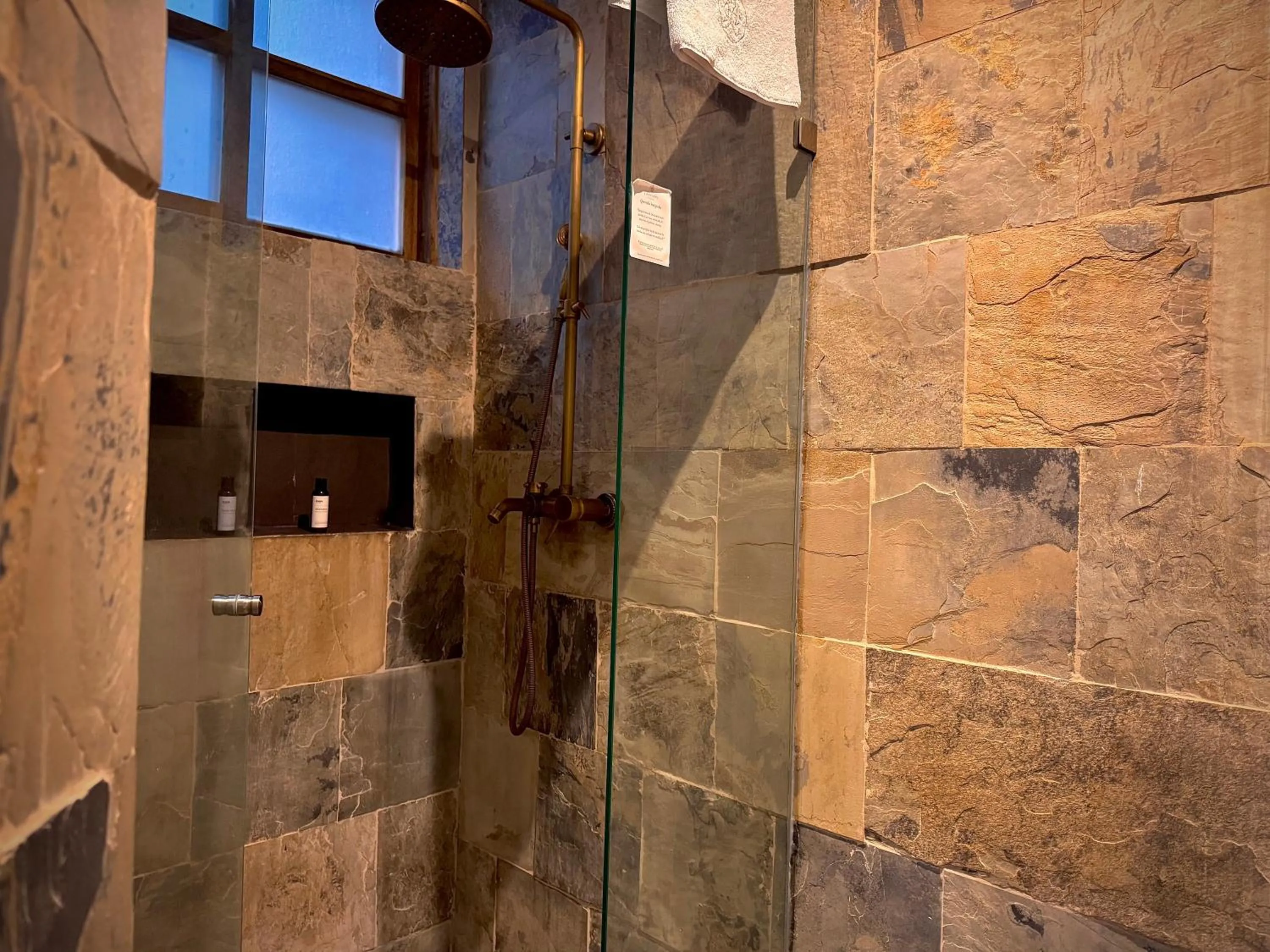 Shower in Hotel Boutique Casa Laja