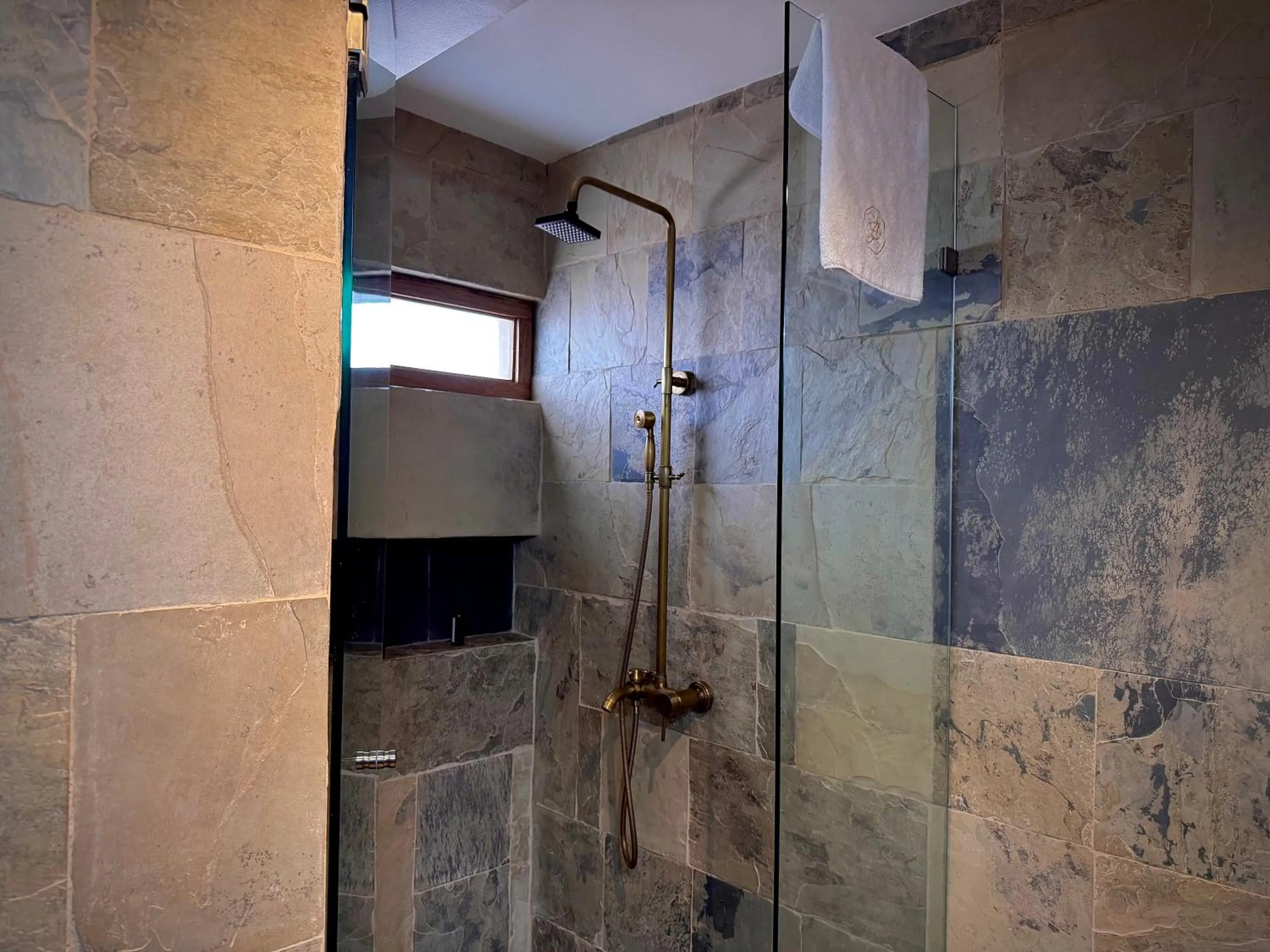 Shower in Hotel Boutique Casa Laja