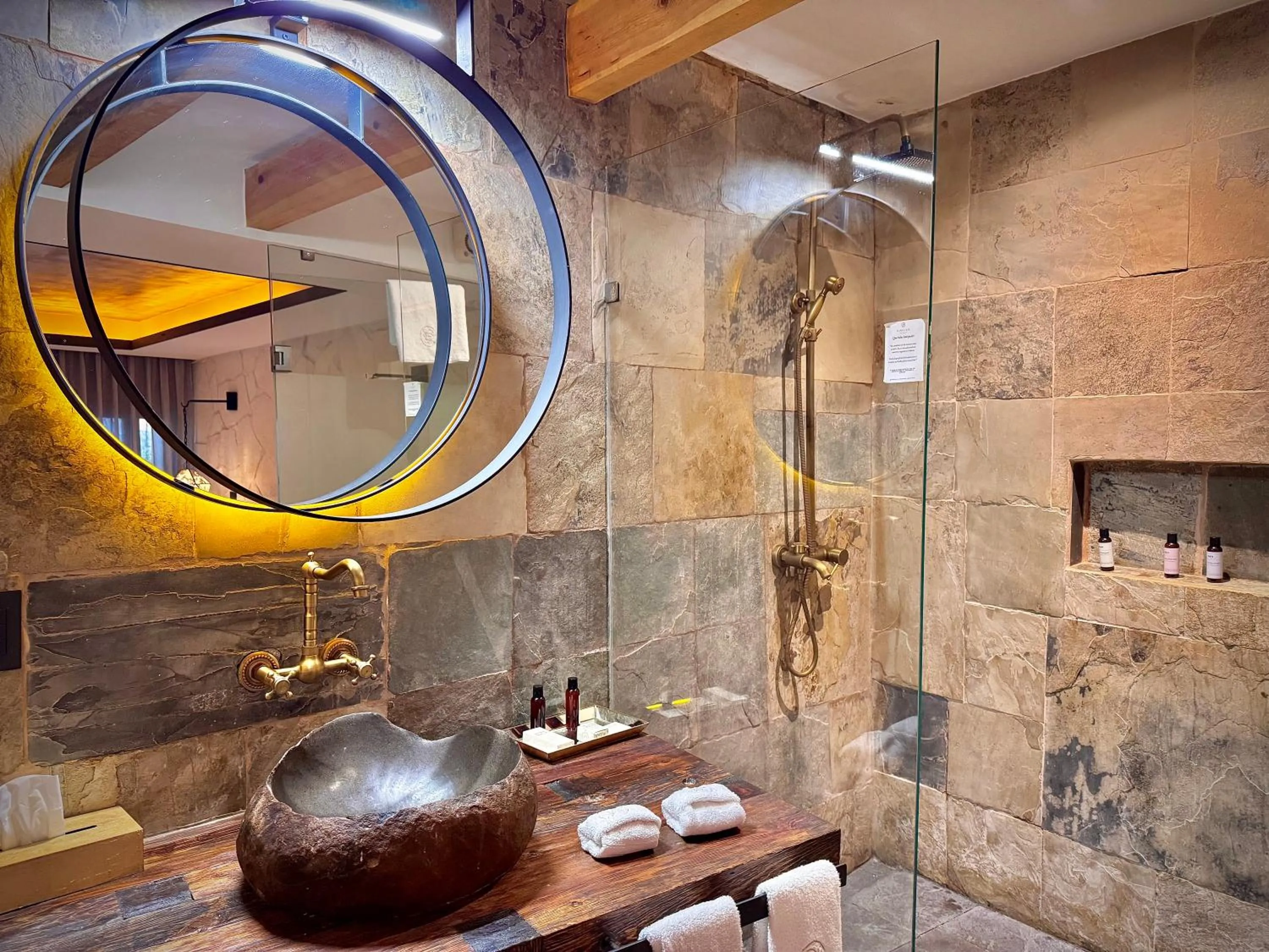 Shower in Hotel Boutique Casa Laja