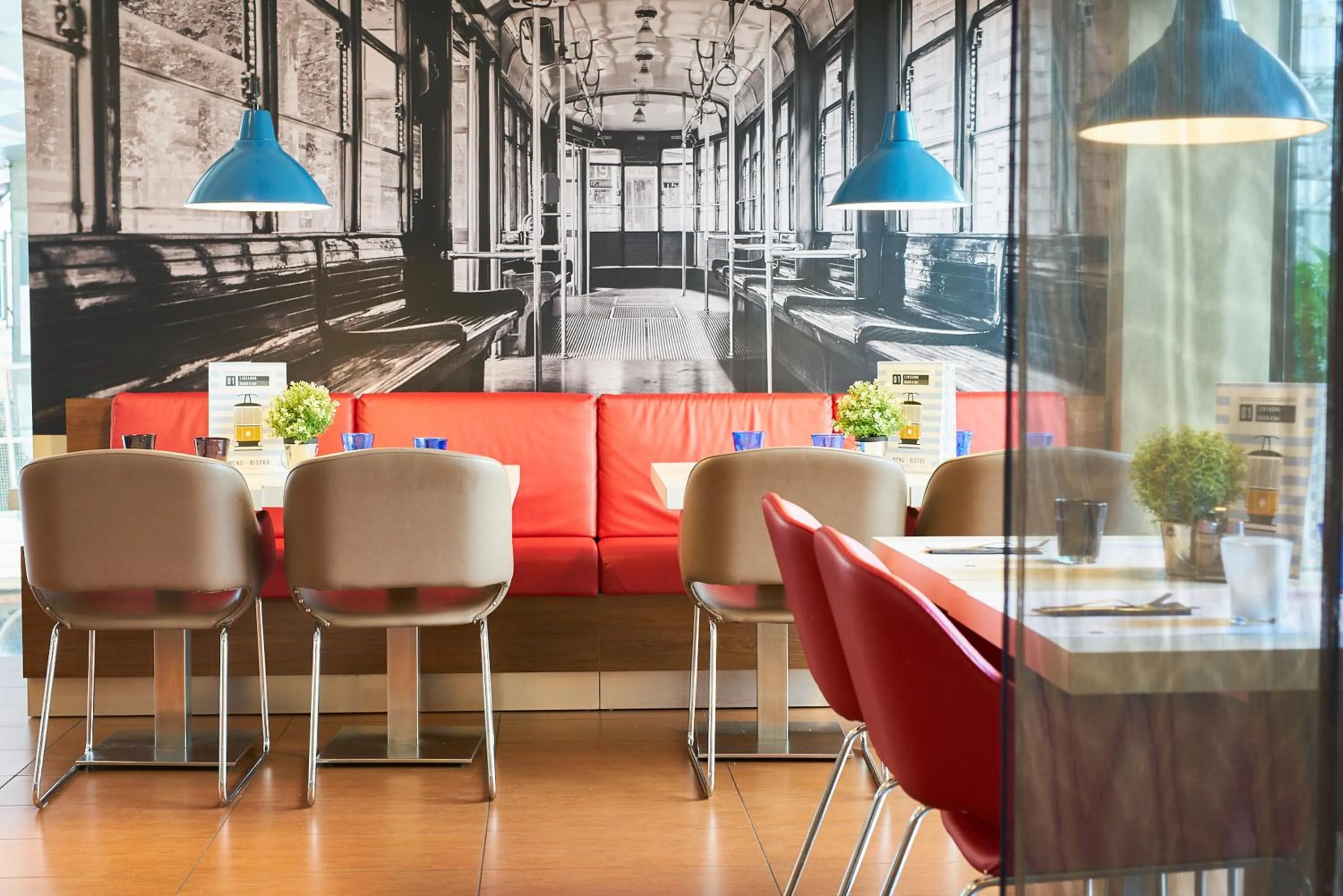 Restaurant/places to eat in Ibis Milano Centro