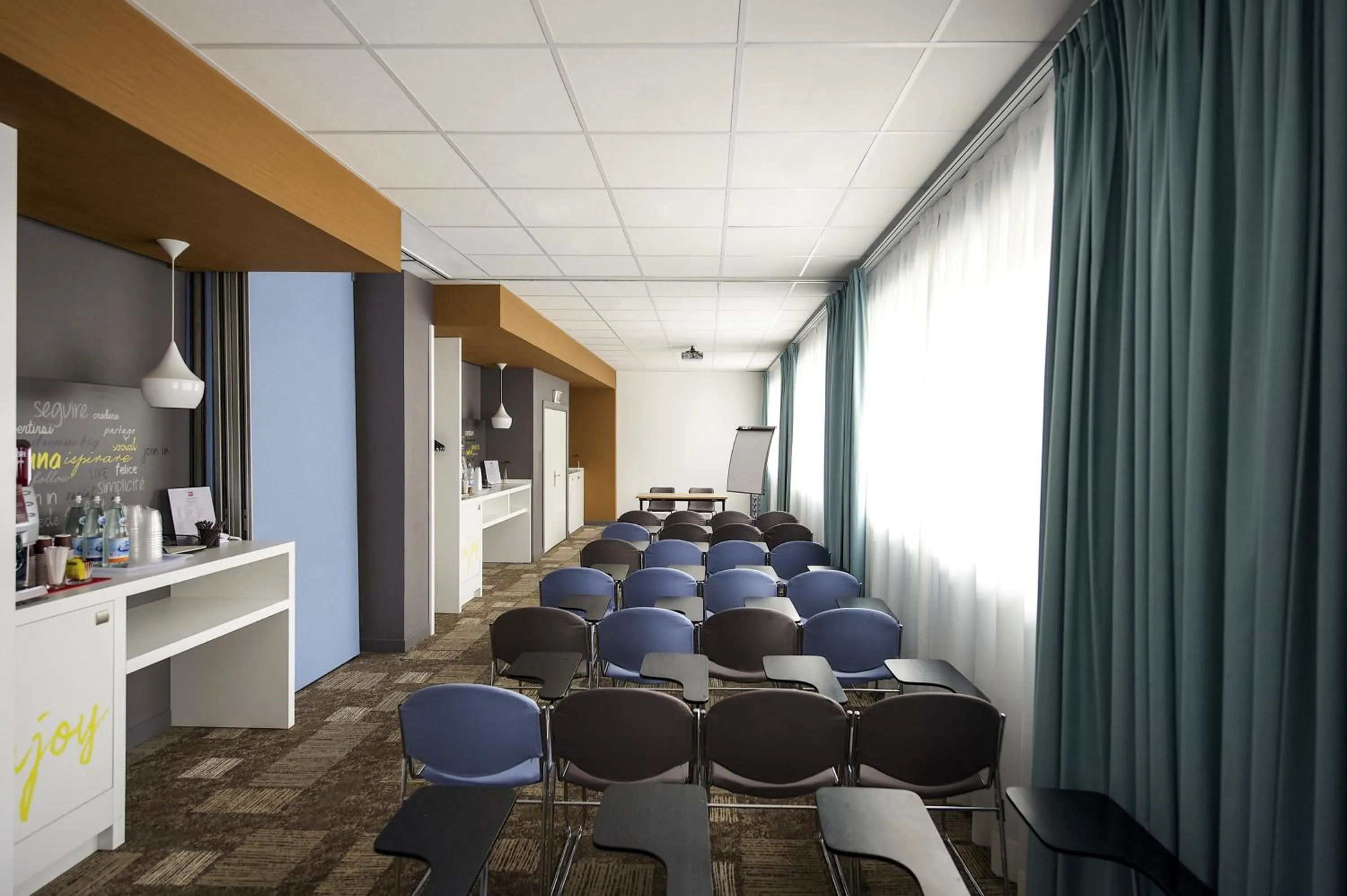 Meeting/conference room in Ibis Milano Centro