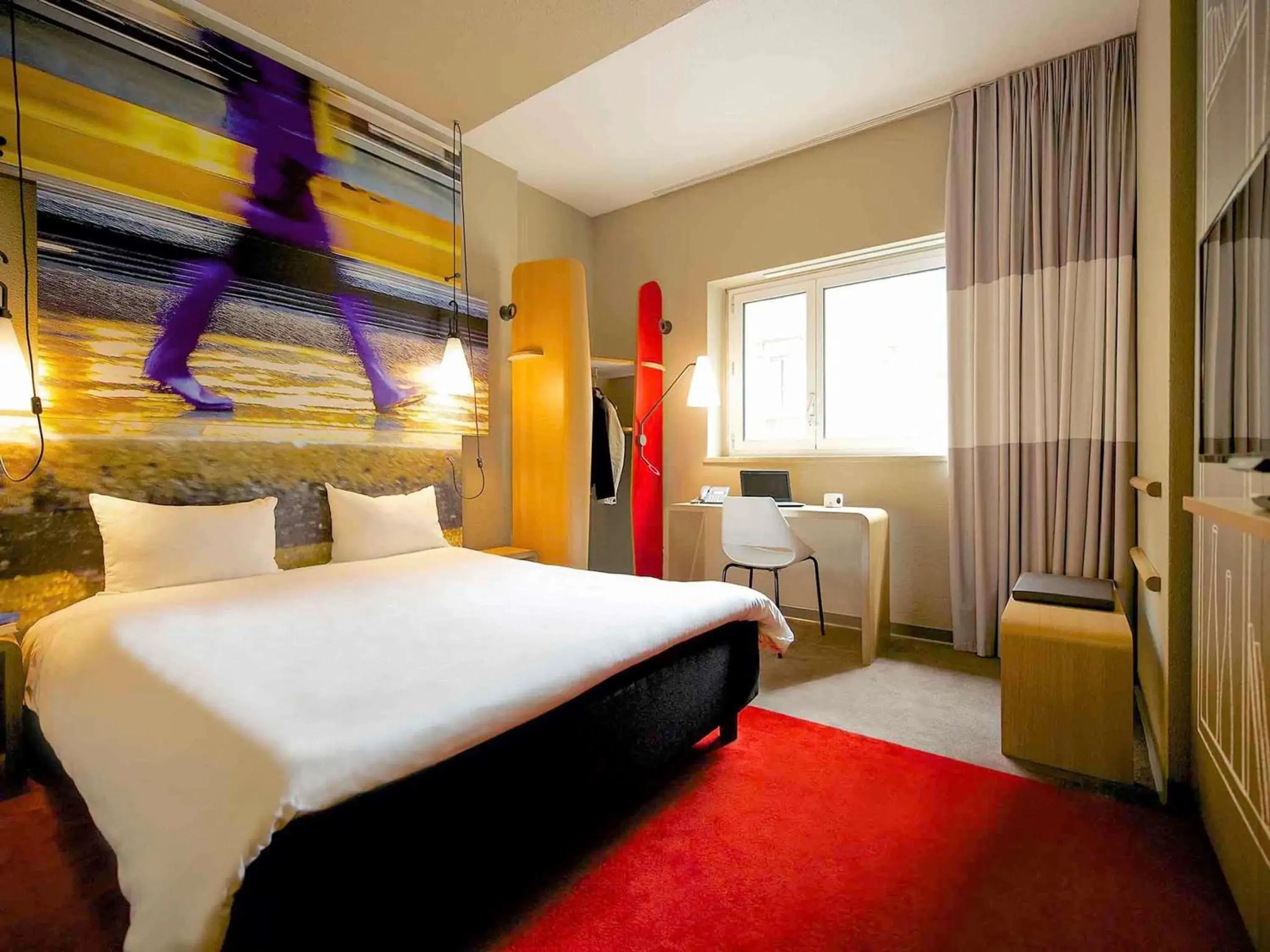 Property building, Bed in Ibis Milano Centro Property building, Bed in Ibis Milano Centro