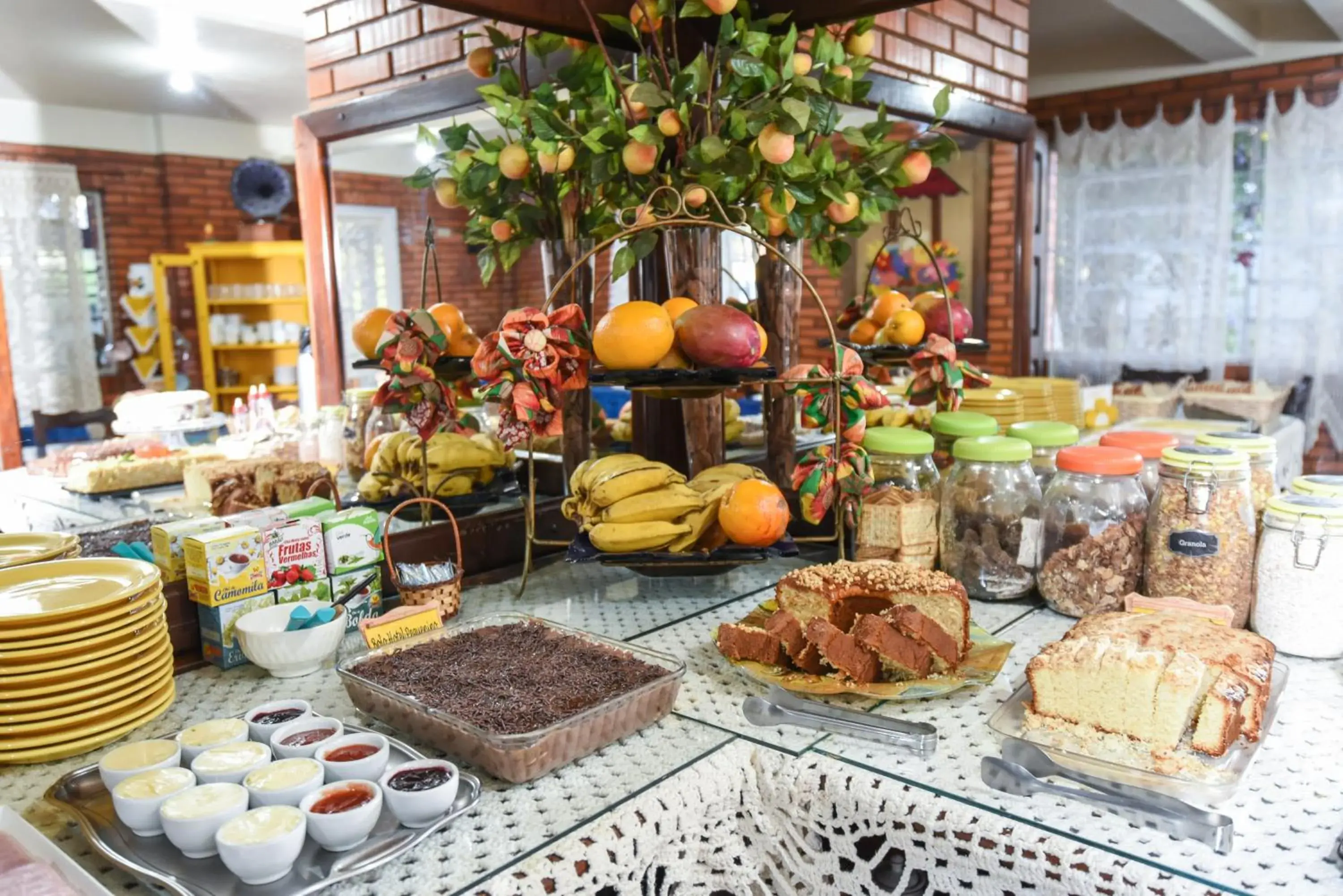 Breakfast in Hotel Pequenino Breakfast in Hotel Pequenino