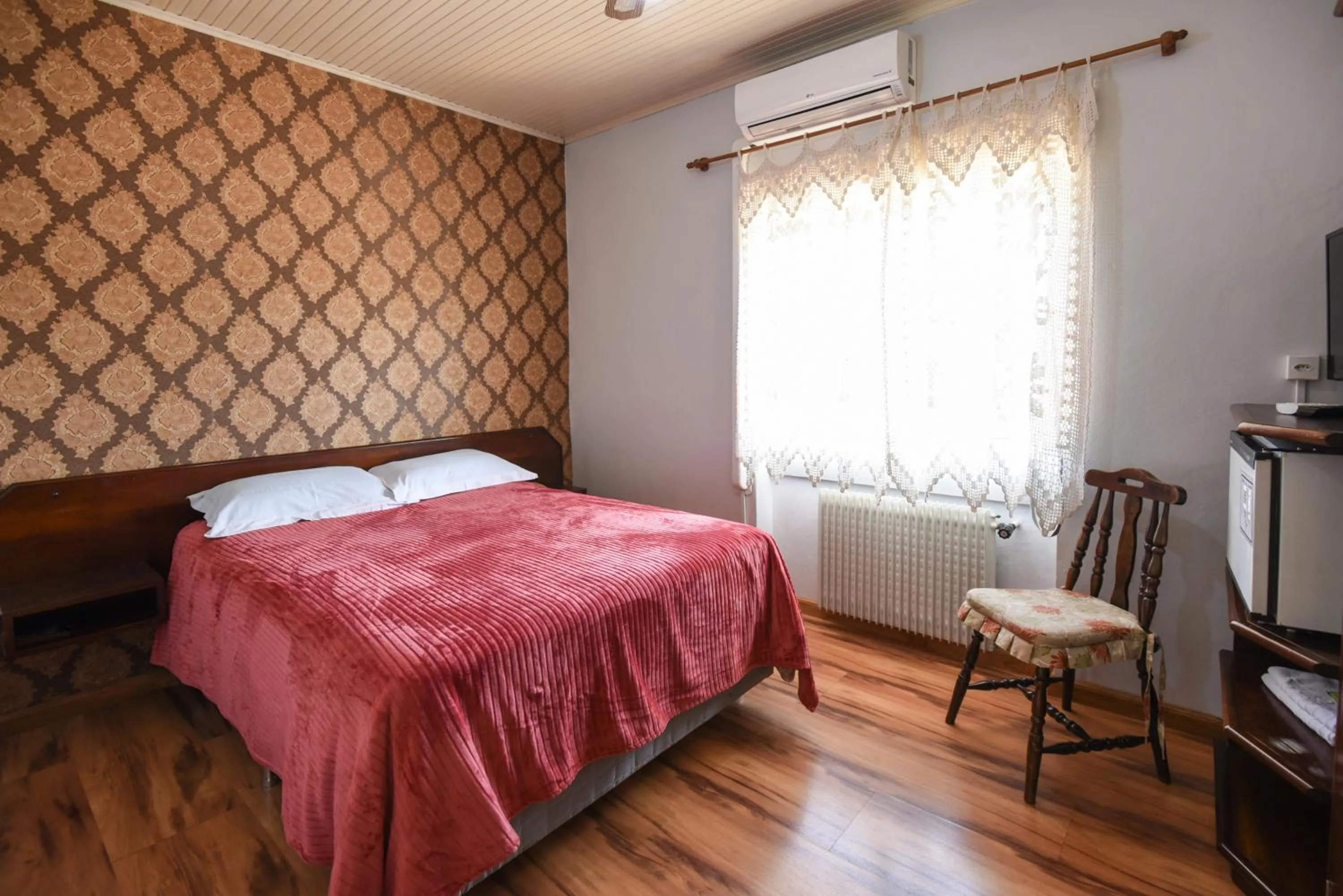 Bedroom, Bed in Hotel Pequenino