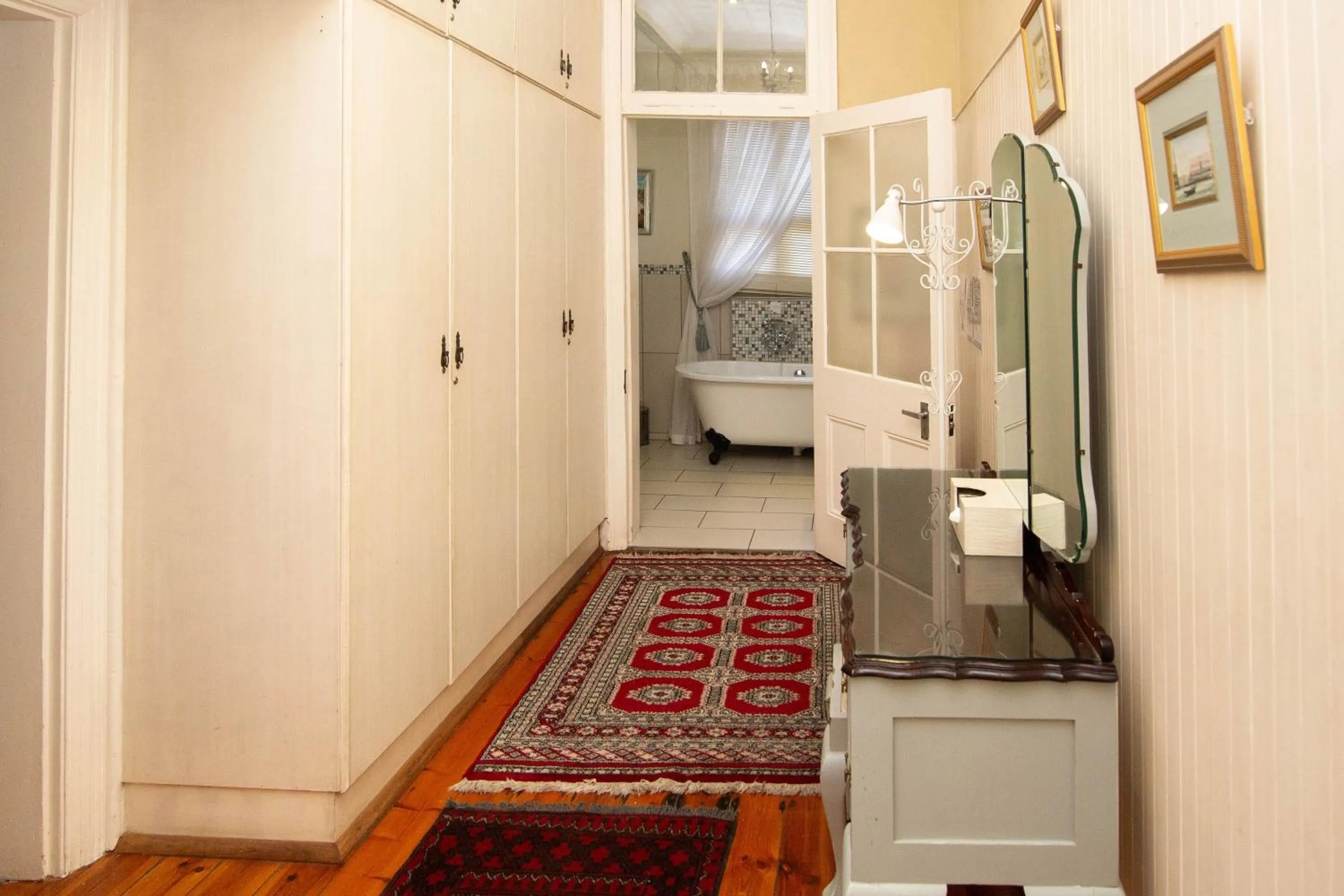 Bathroom, Bed in Oleander Guest House