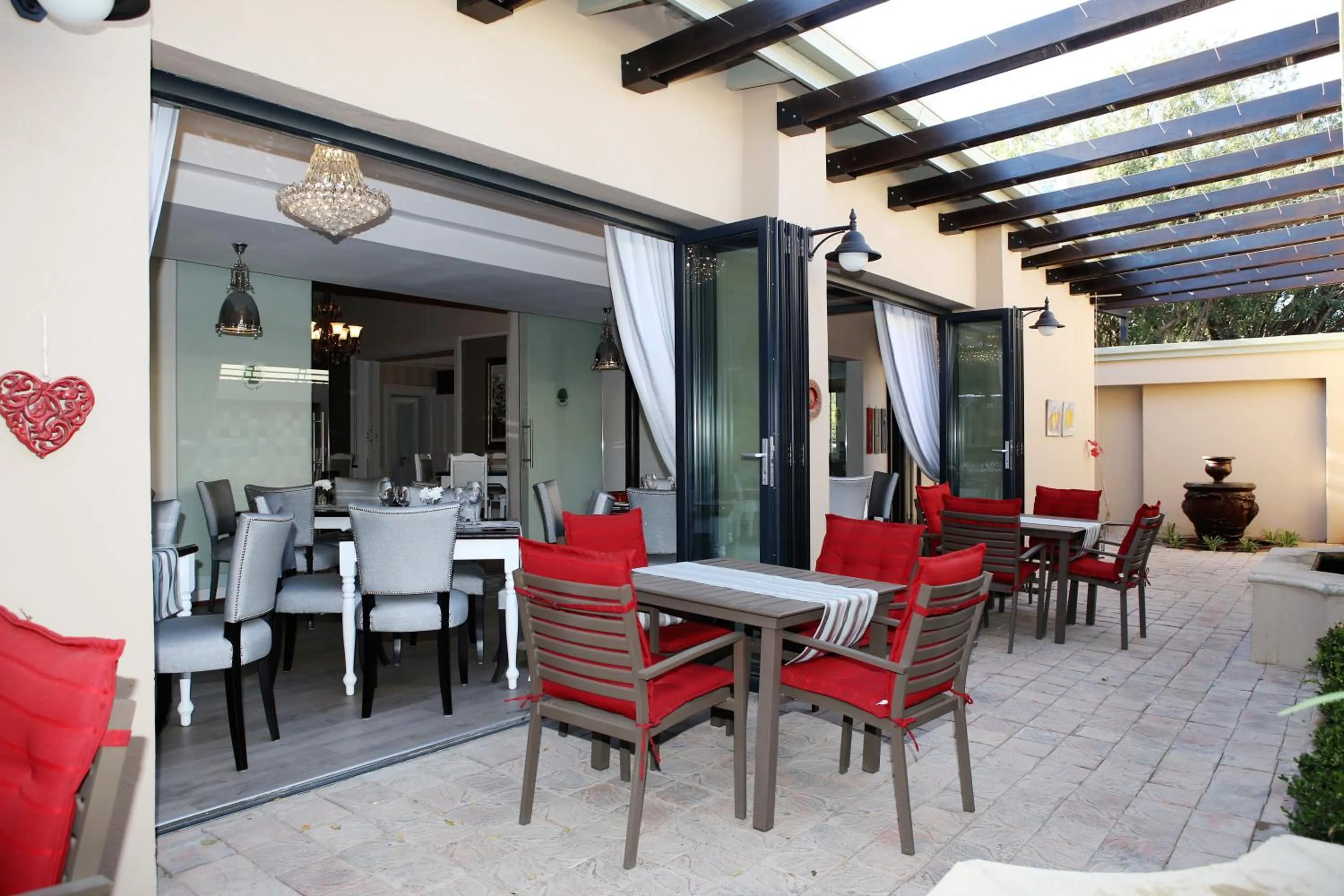 Restaurant/places to eat in Oleander Guest House