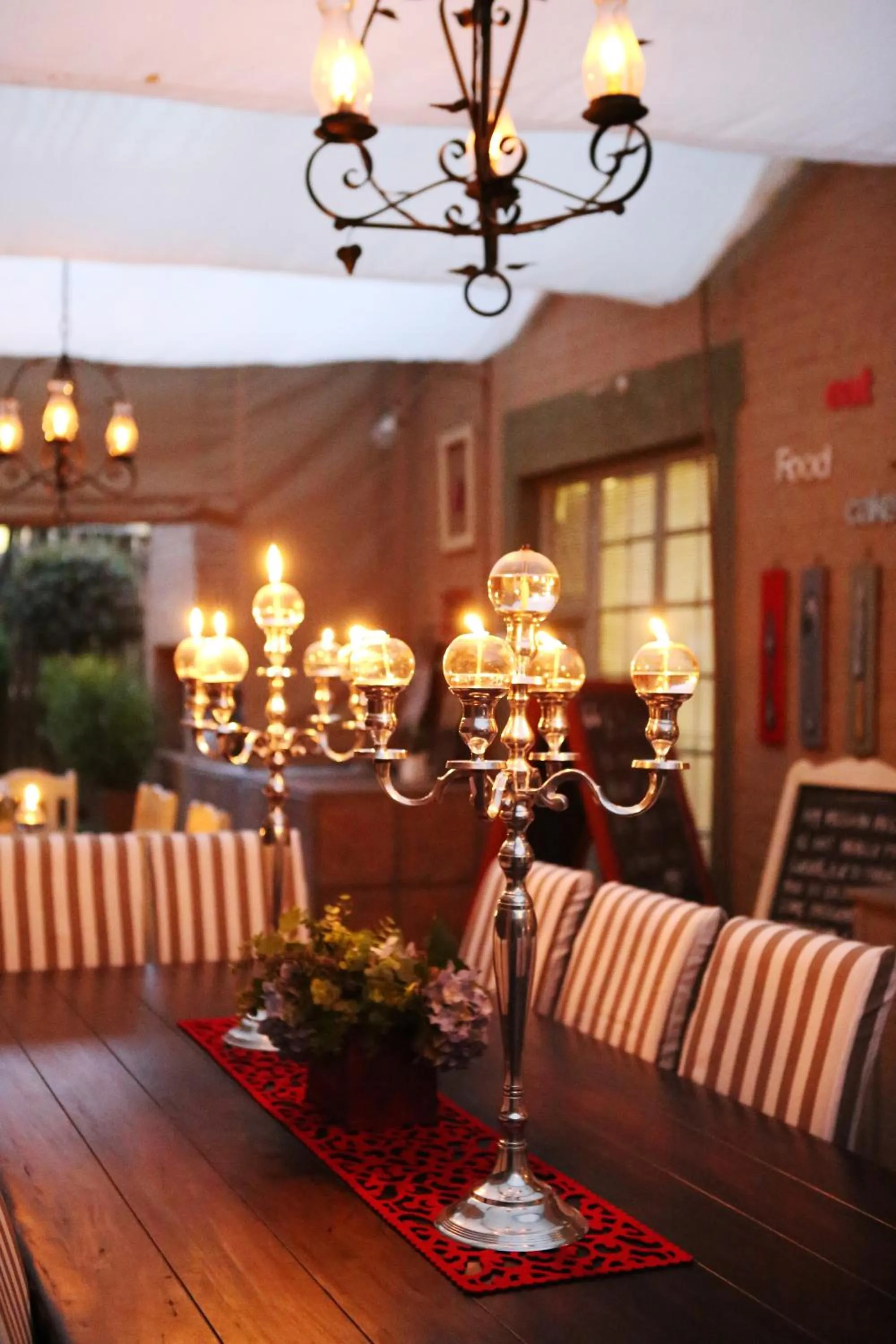 Restaurant/places to eat in Oleander Guest House