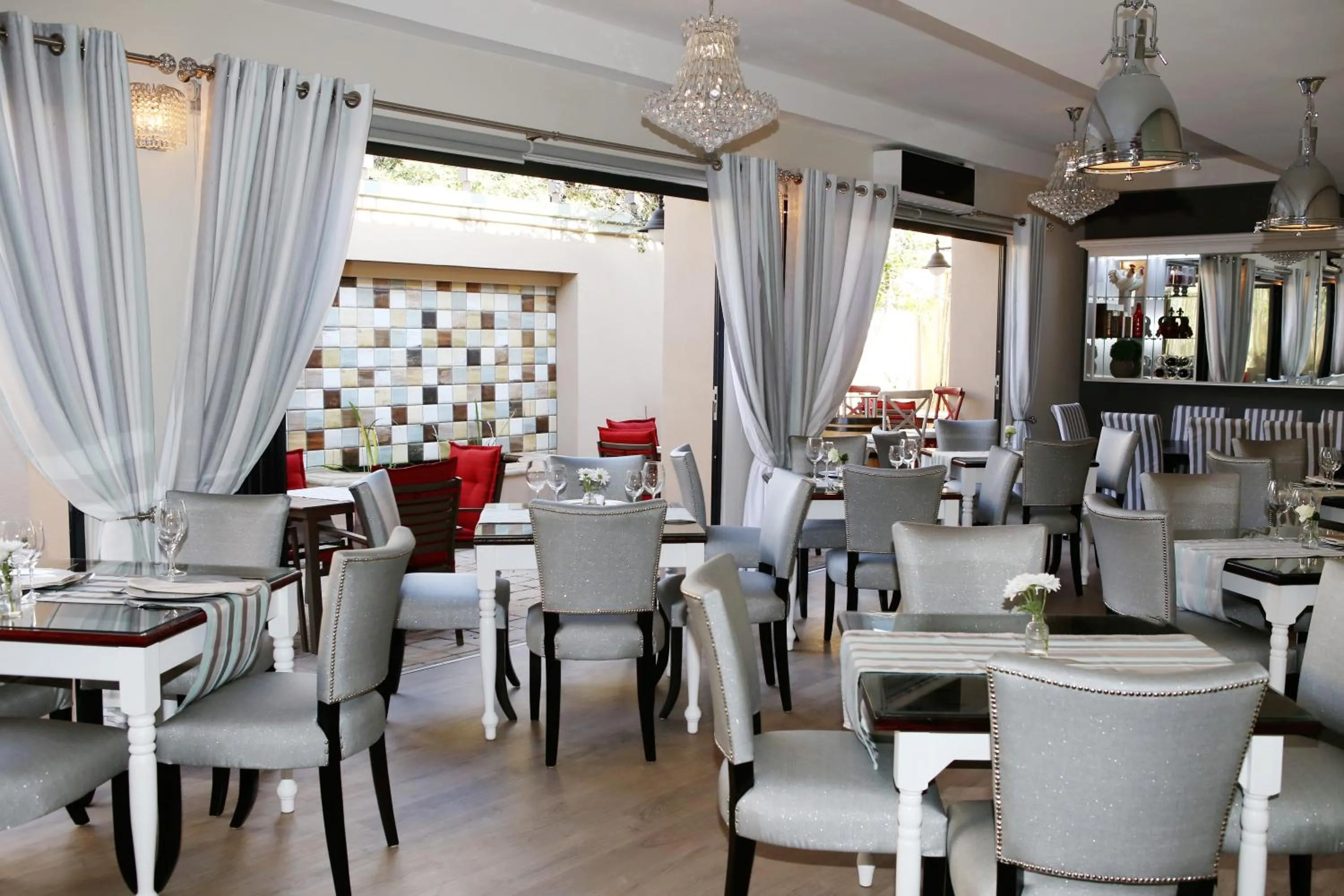 Restaurant/places to eat in Oleander Guest House