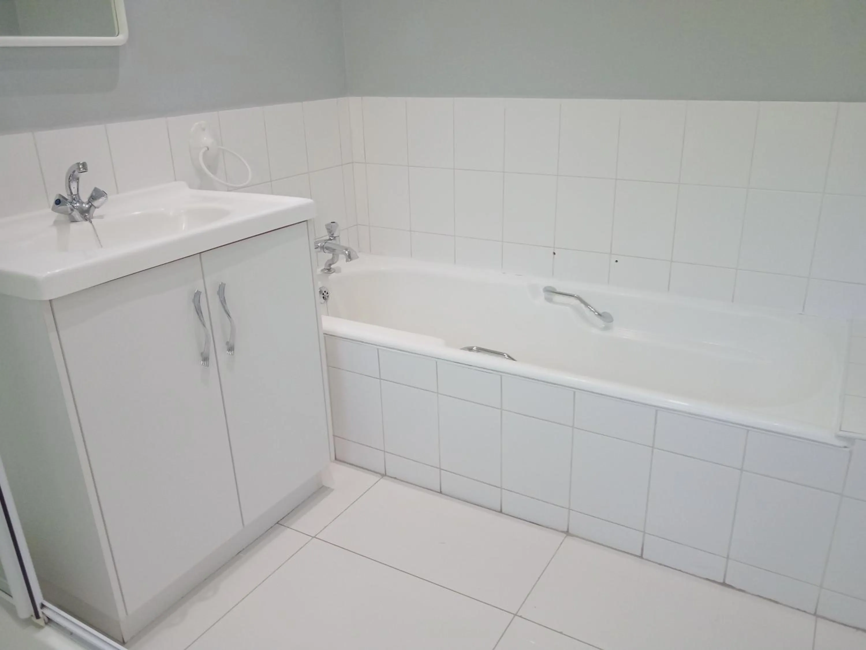 Bathroom in Heroes Garden Lodge