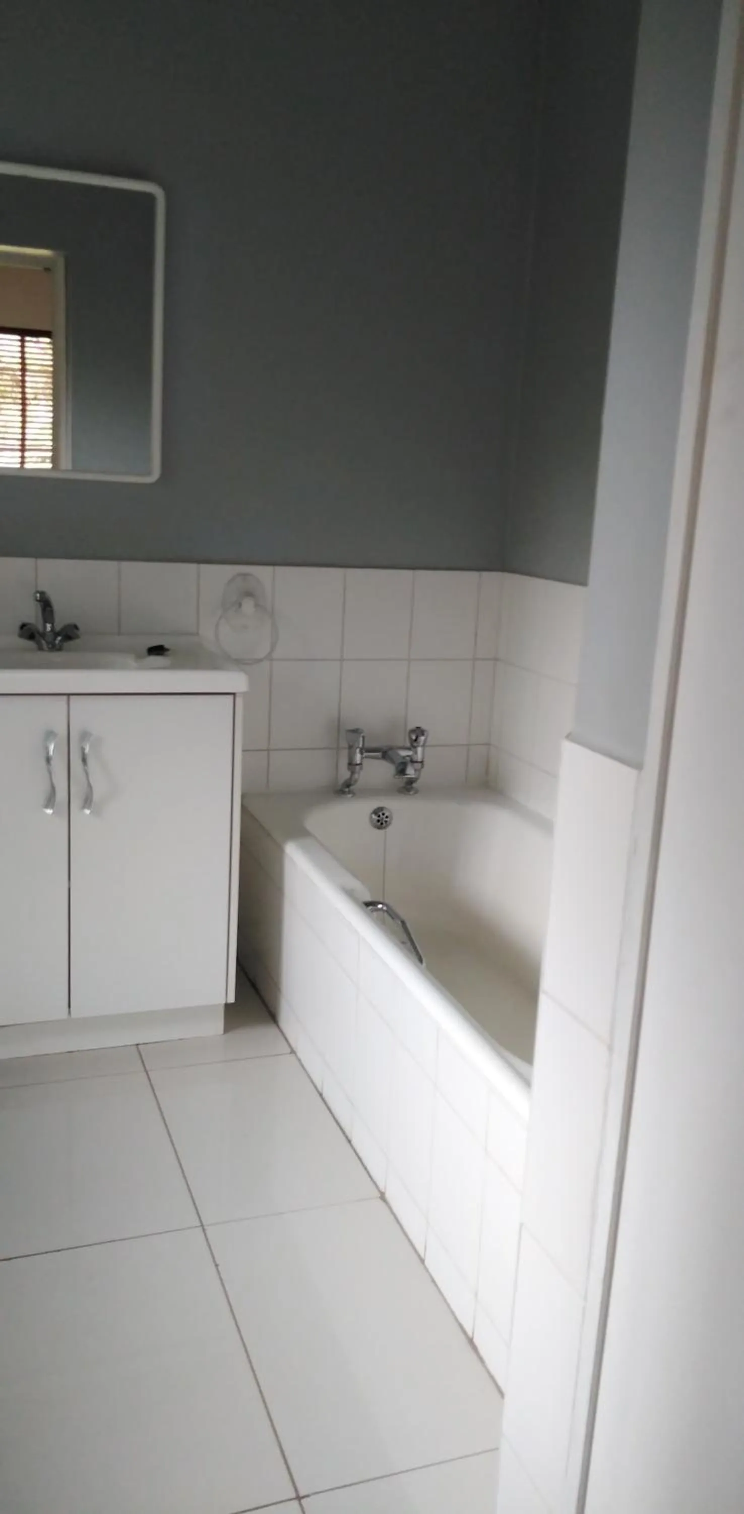 Bathroom in Heroes Garden Lodge