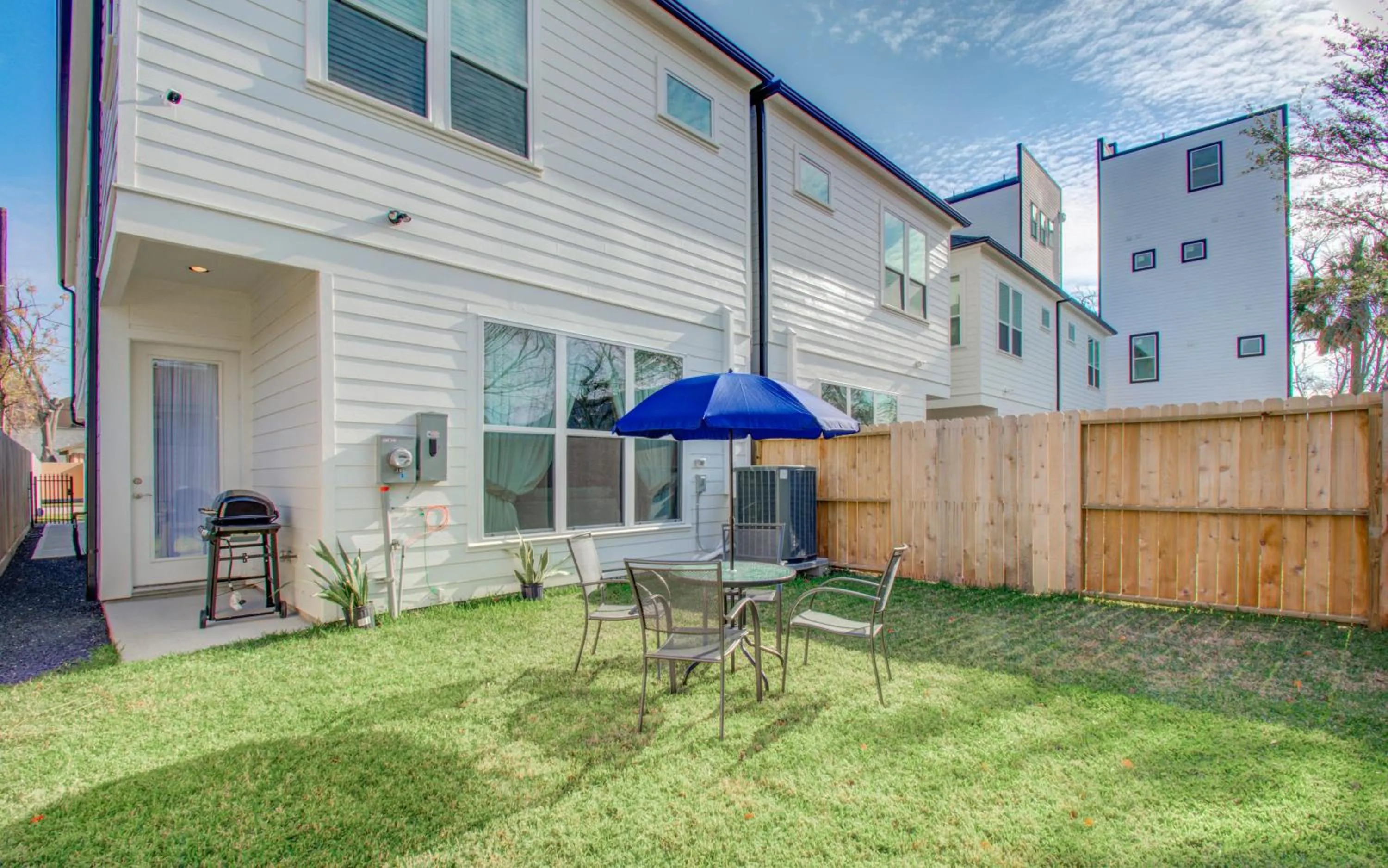 Patio in Elegant East Downtown House Houston TX