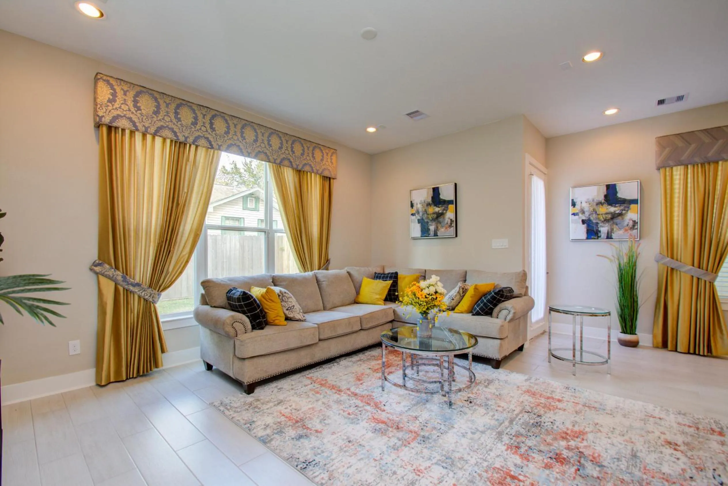 Living room in Elegant East Downtown House Houston TX