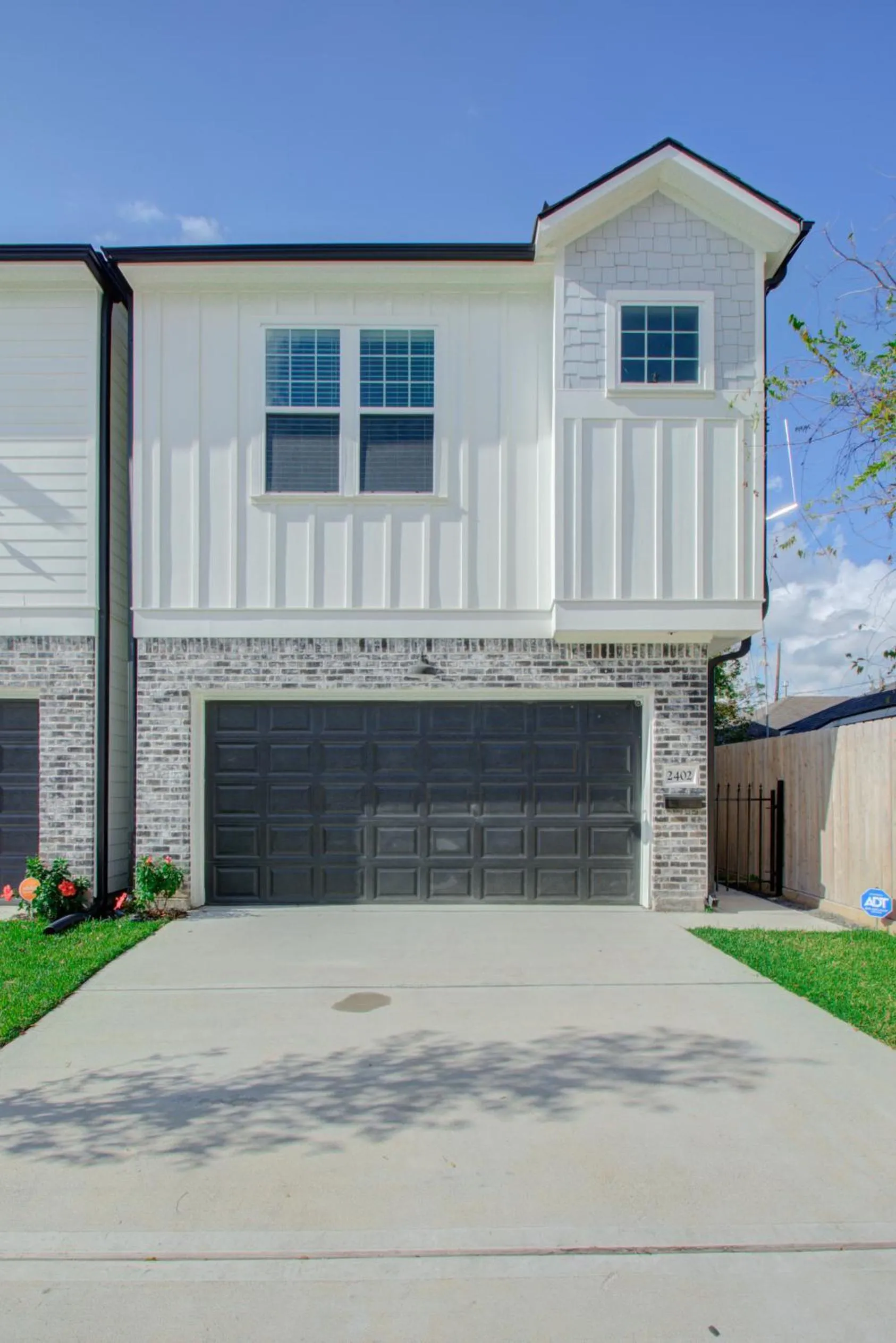 Facade/entrance in Elegant East Downtown House Houston TX