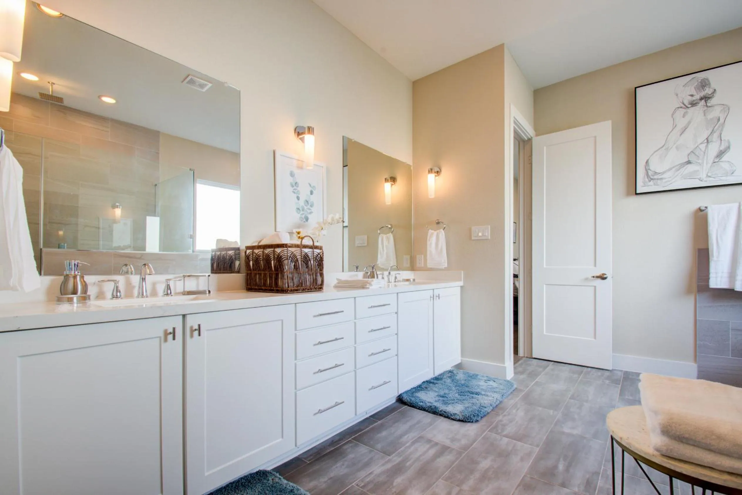 Shower in Elegant East Downtown House Houston TX