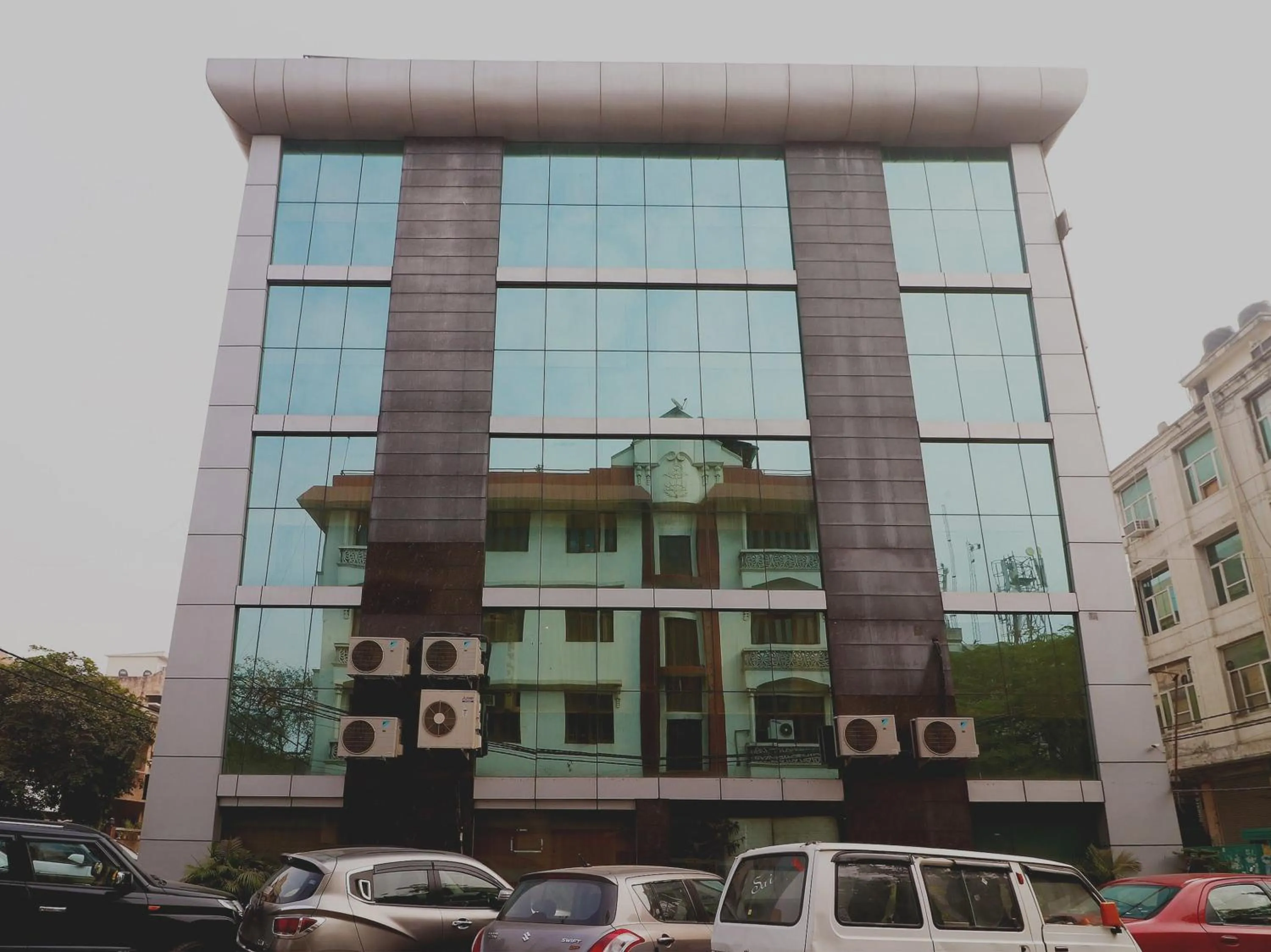 Facade/entrance in Collection O Ramhan