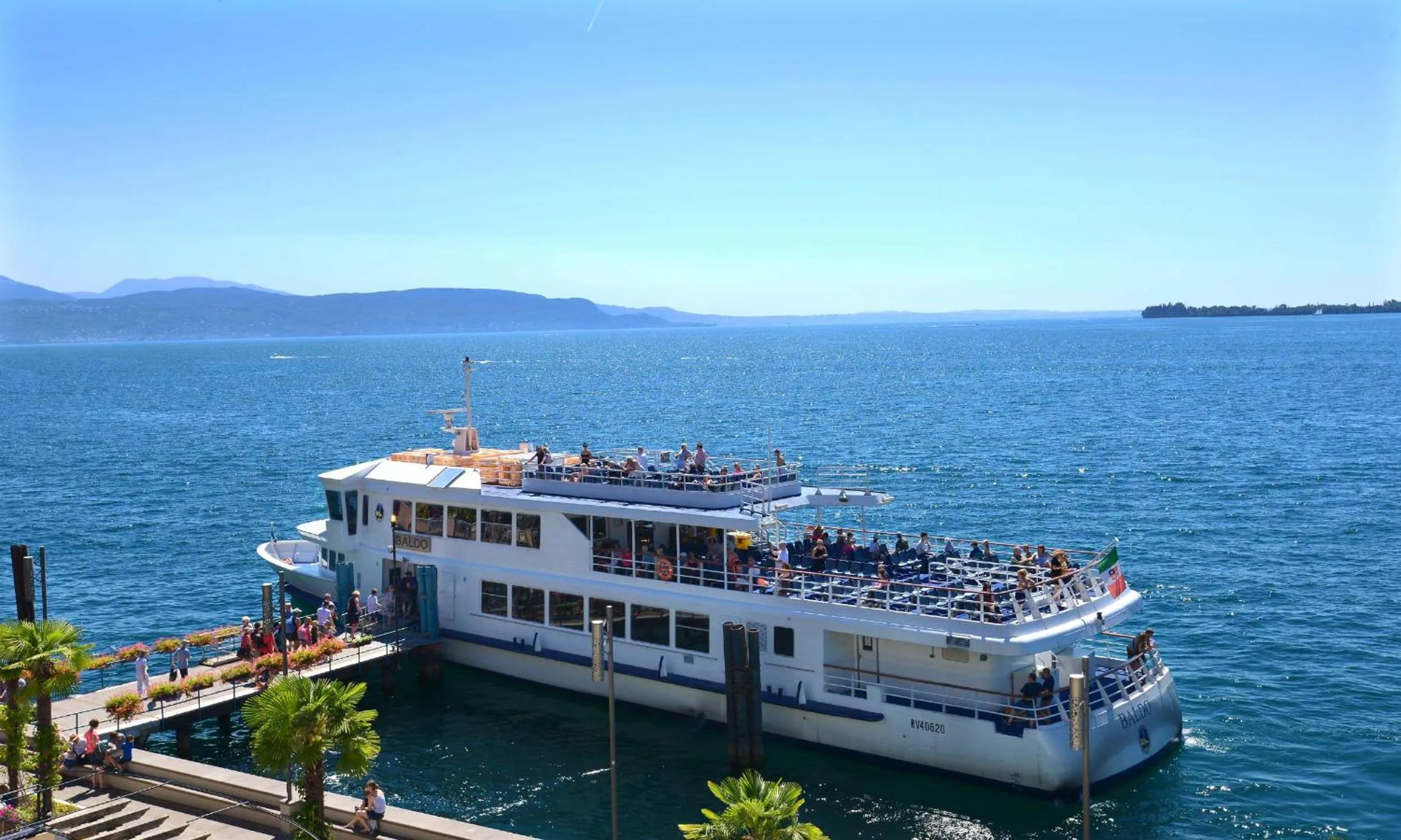 Balcony/Terrace in Hotel Du Lac Gardone Riviera
