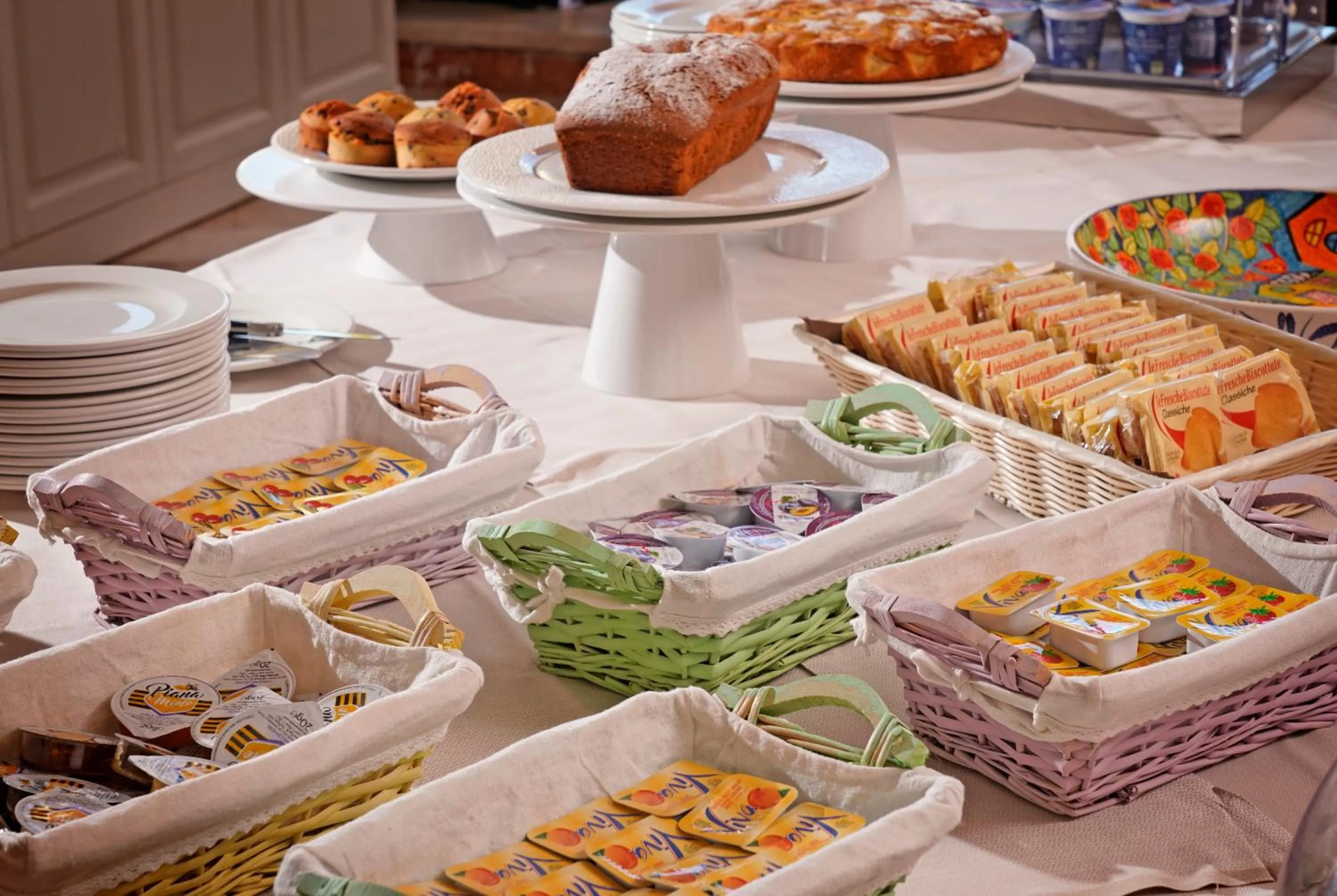 Continental breakfast in Hotel Du Lac Gardone Riviera
