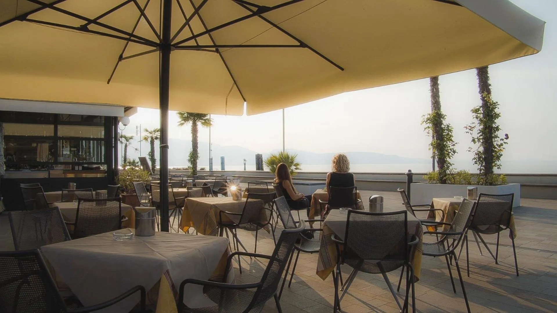 Breakfast in Hotel Du Lac Gardone Riviera