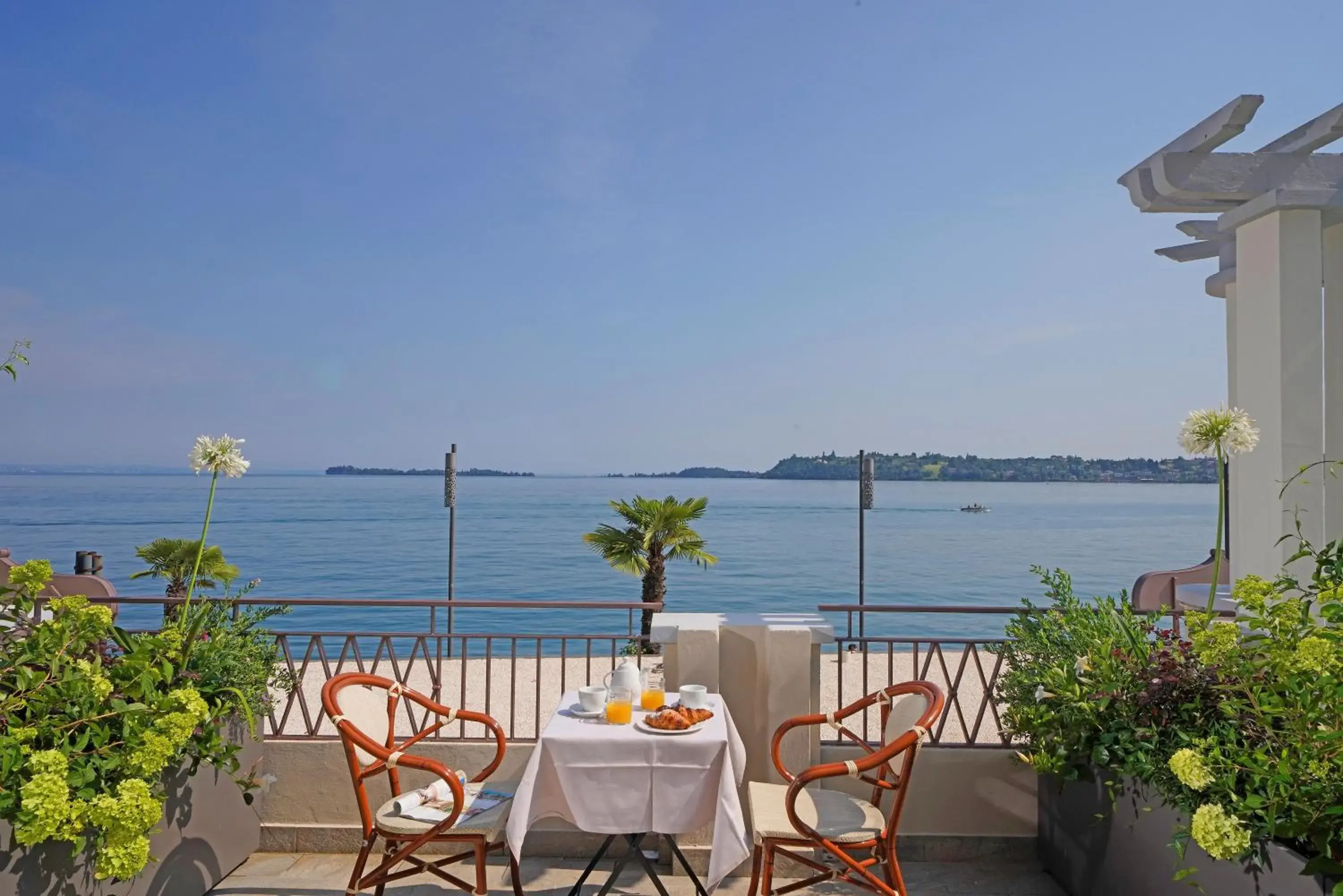 Balcony/Terrace in Hotel Du Lac