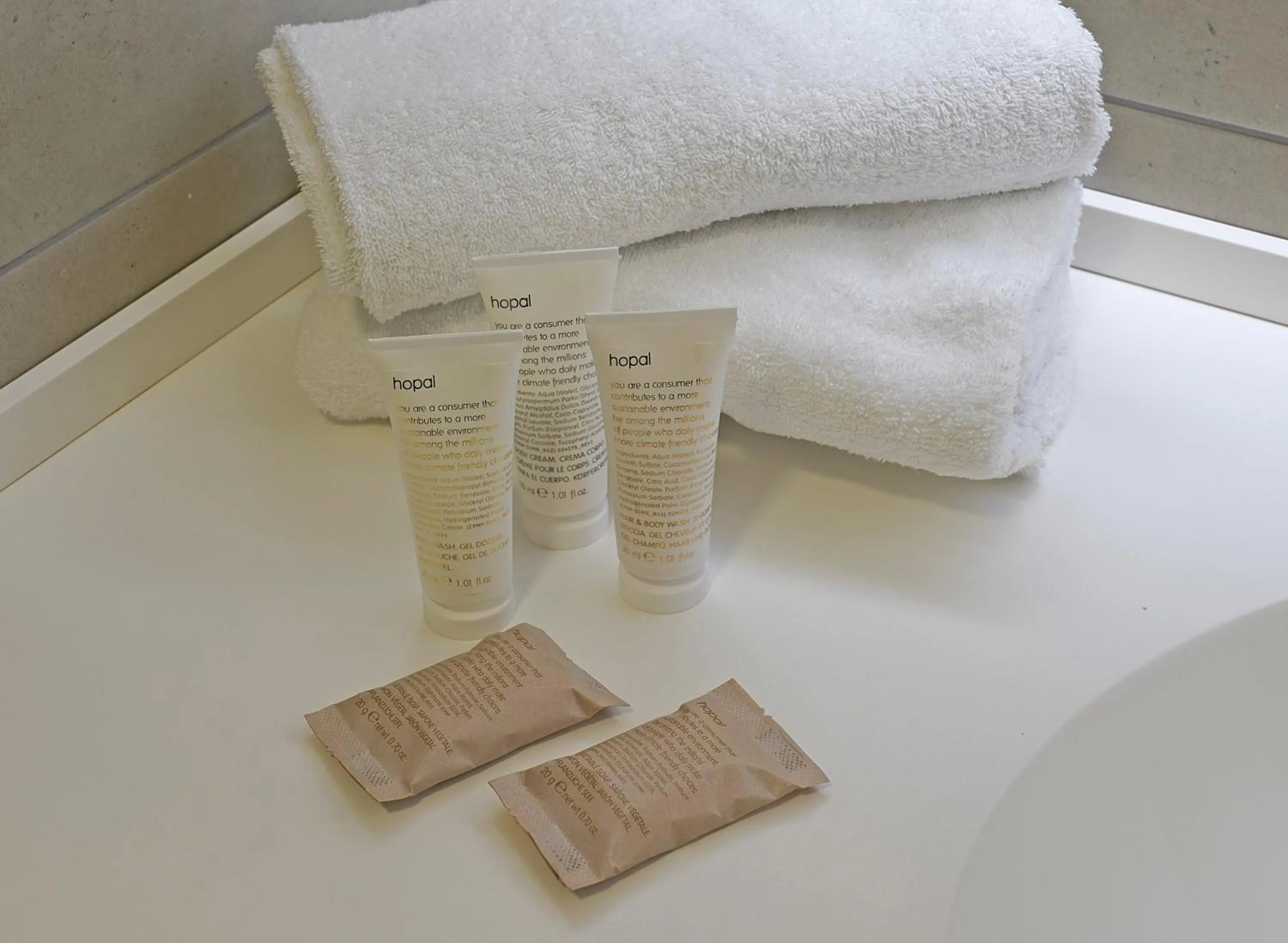 Bathroom in Hotel Du Lac Gardone Riviera