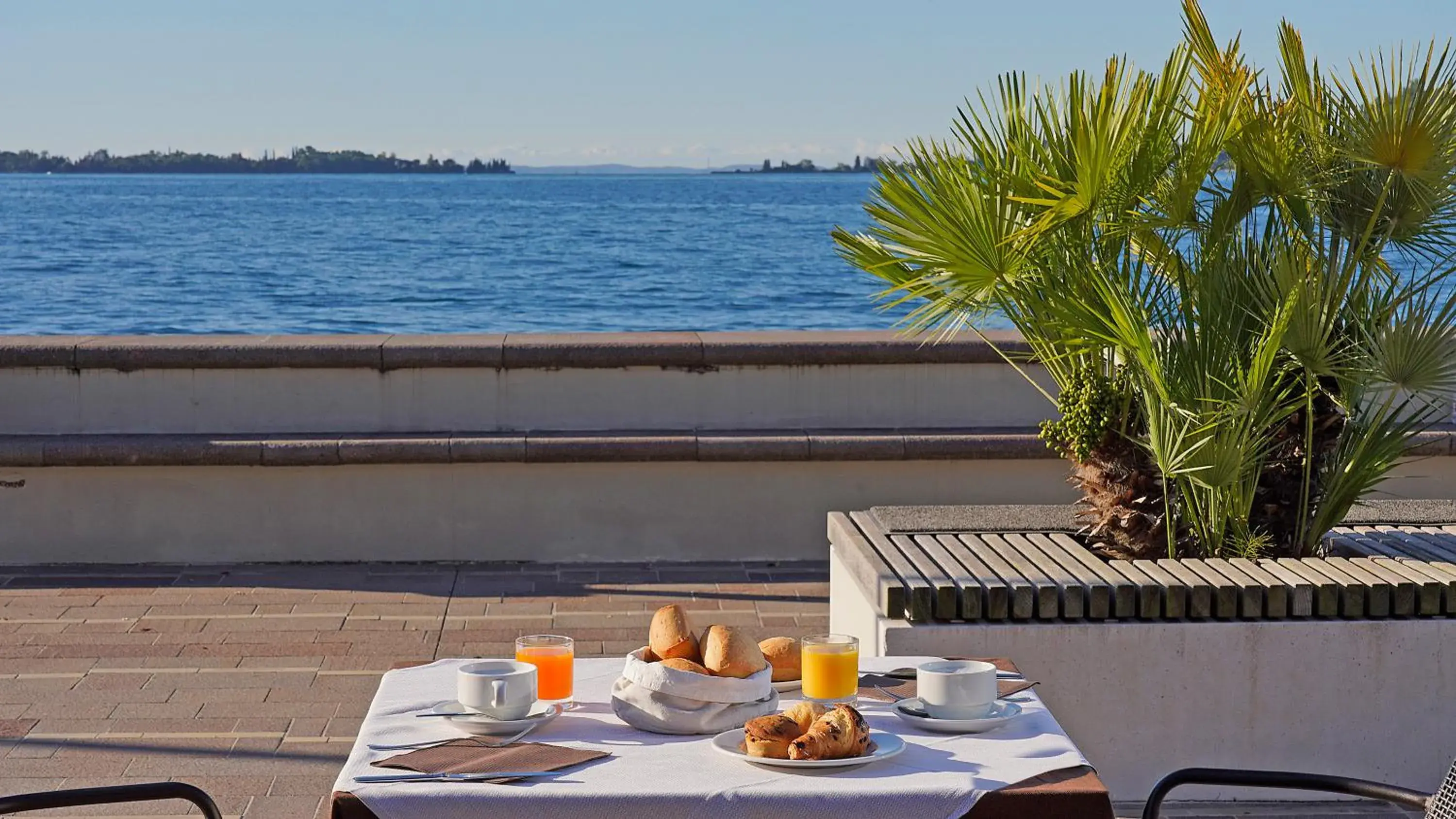 Lake view in Hotel Du Lac