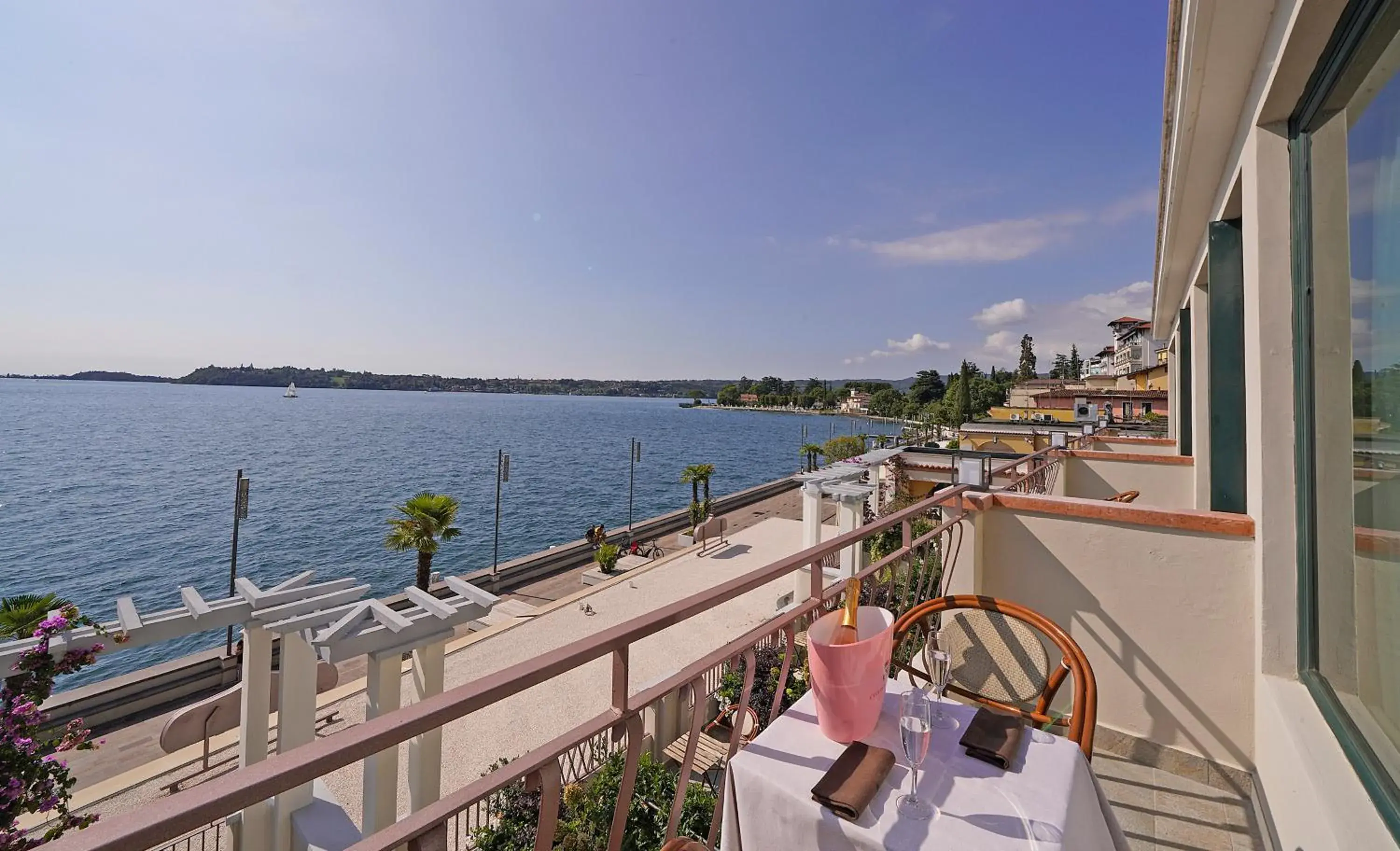 Balcony/Terrace in Hotel Du Lac