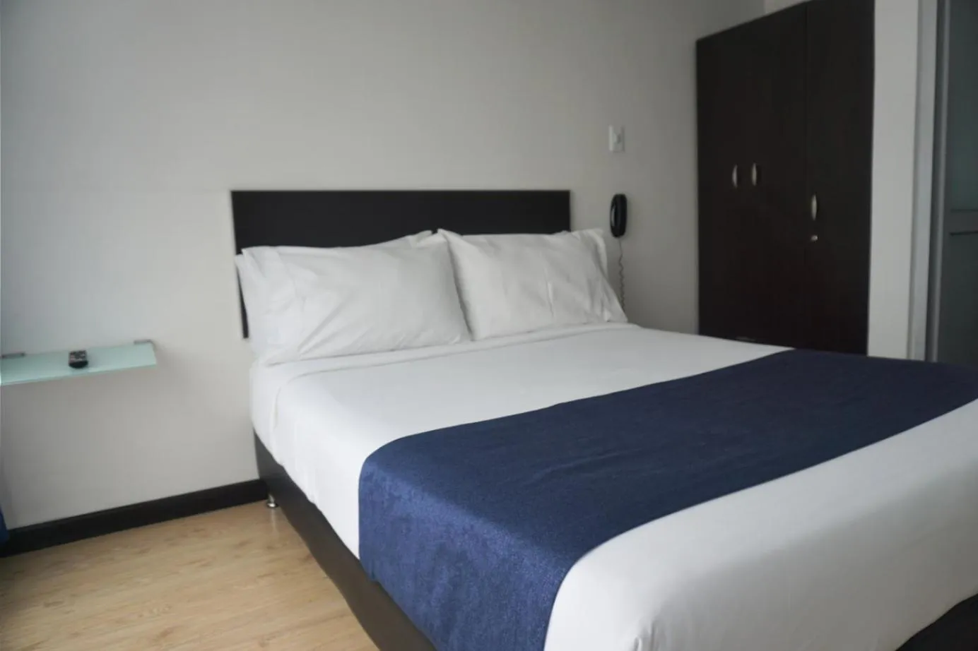 Bed in Hotel CGH Bogota Airport