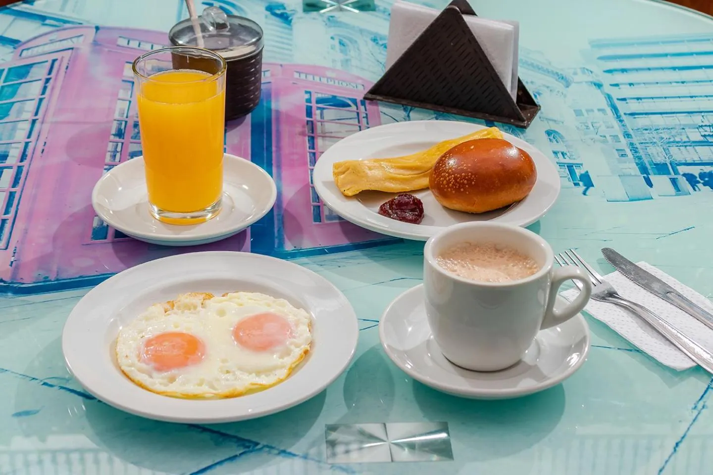 Breakfast in Hotel CGH Bogota Airport