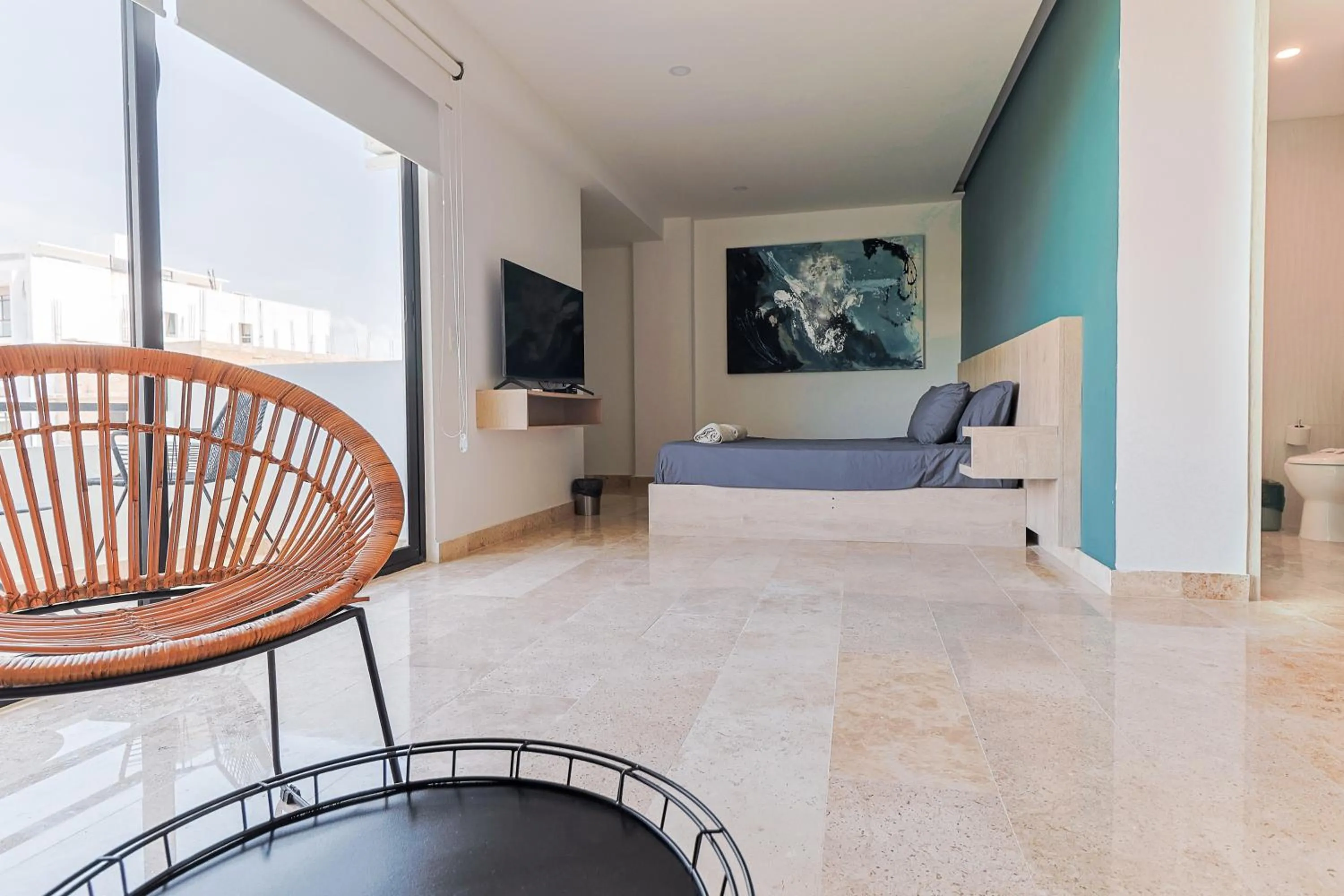 Photo of the whole room in Torre Diez by Grupo Amber