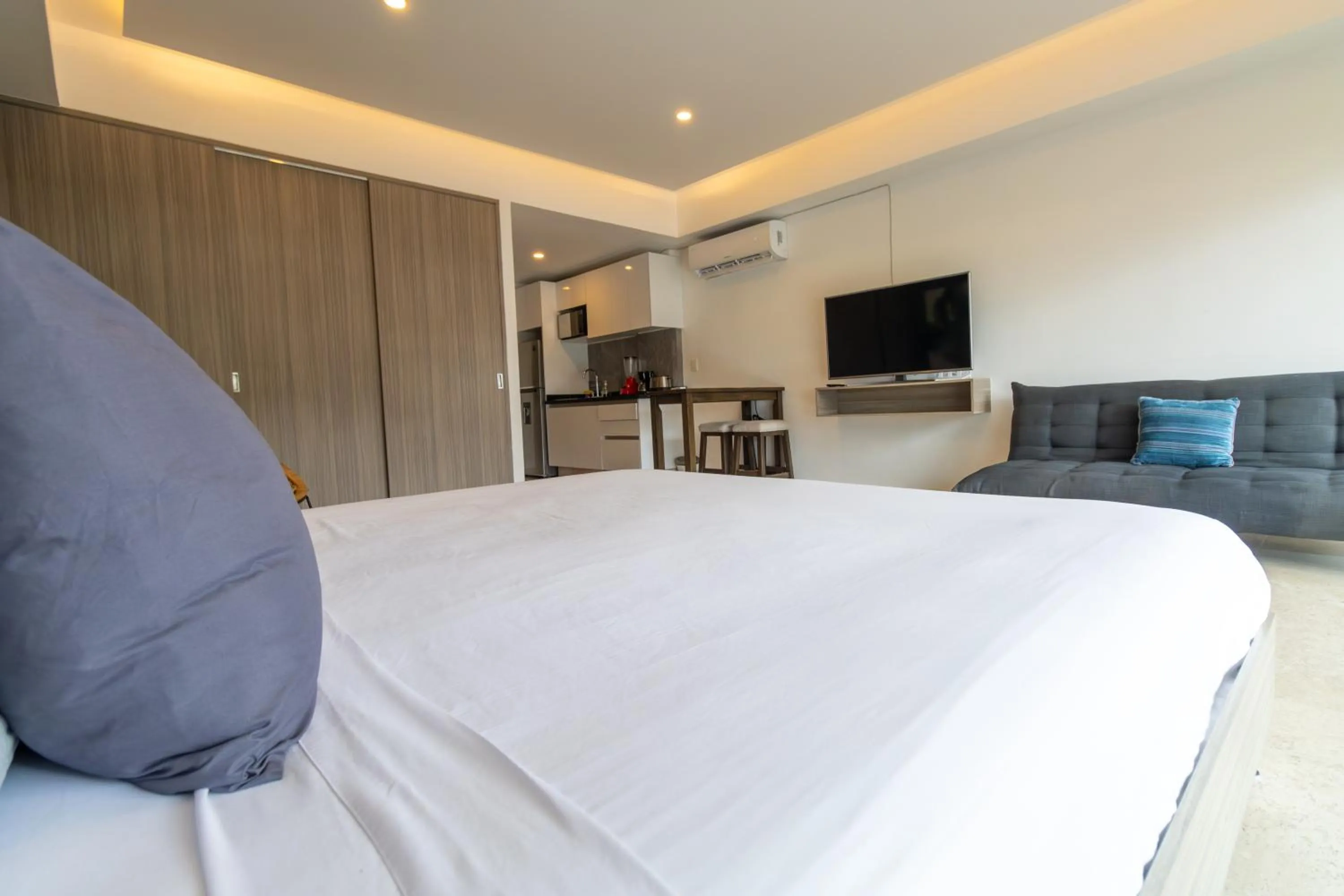 Bed in Torre Diez by Grupo Amber