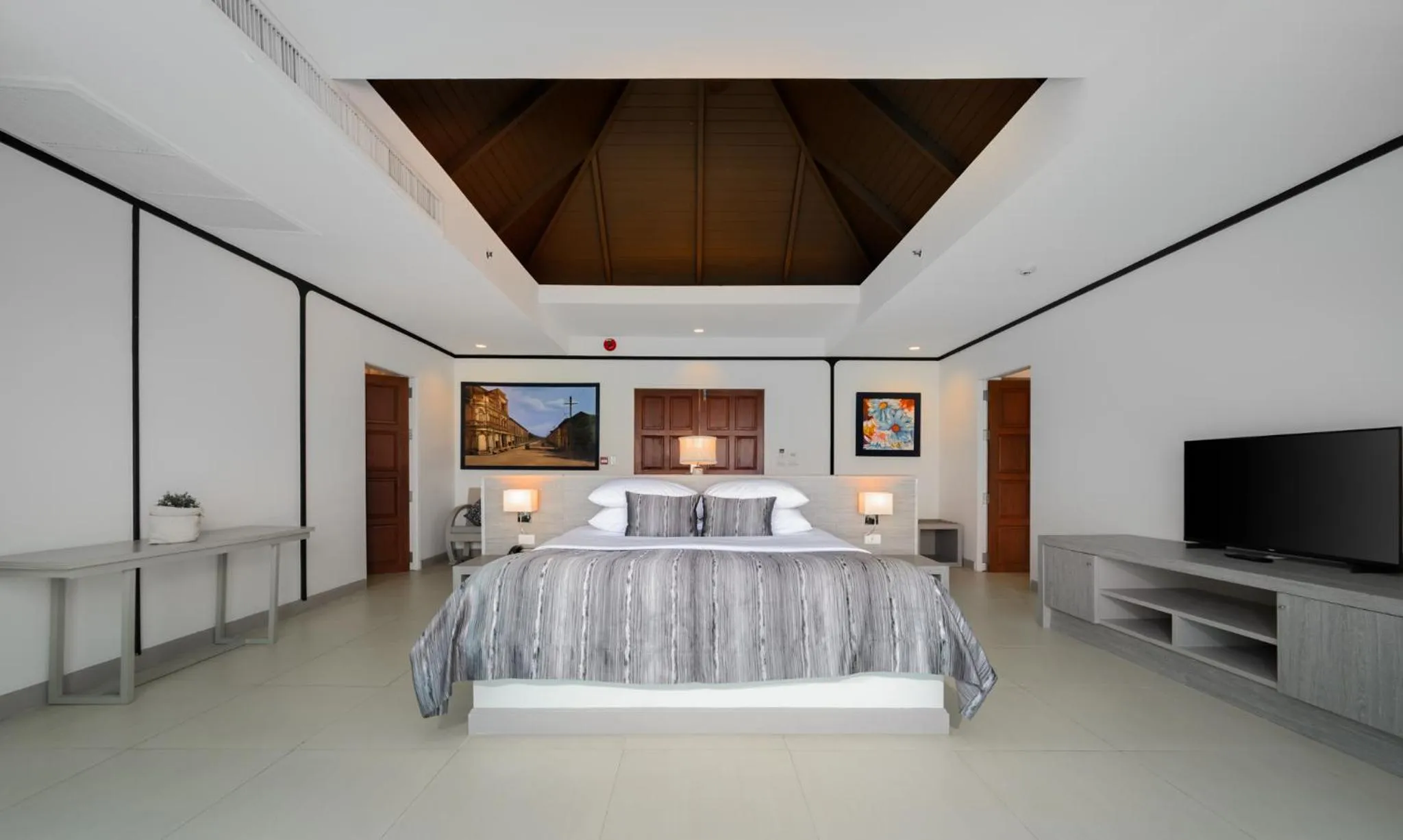 Bed in Andamantra Resort and Villa Phuket