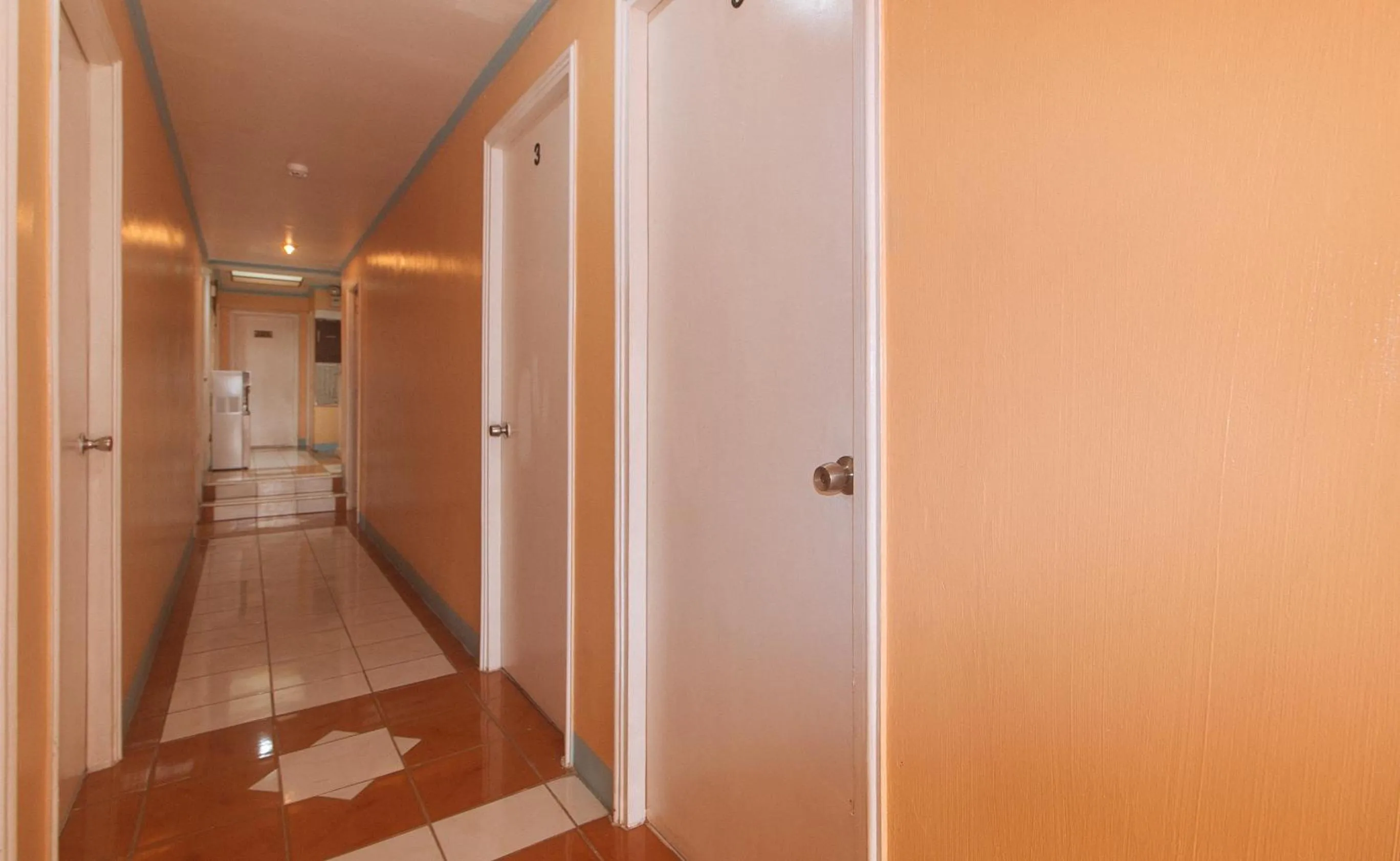 Area and facilities in RedDoorz at Amora Villa Apartelle