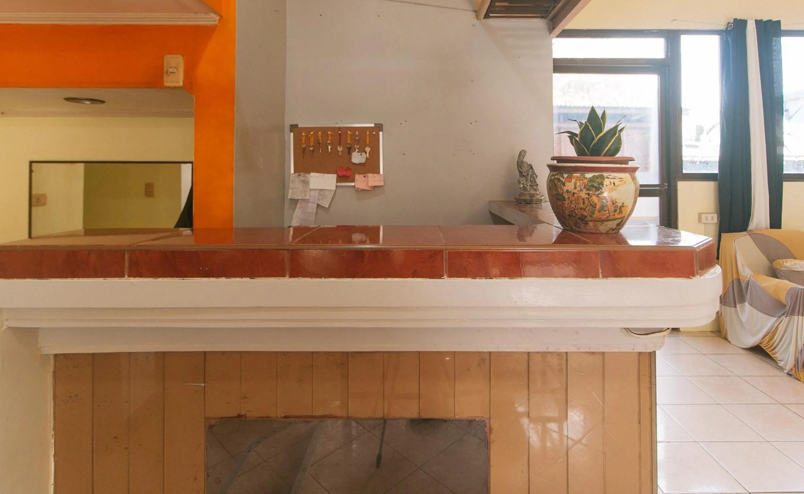 Lobby or reception in RedDoorz at Amora Villa Apartelle