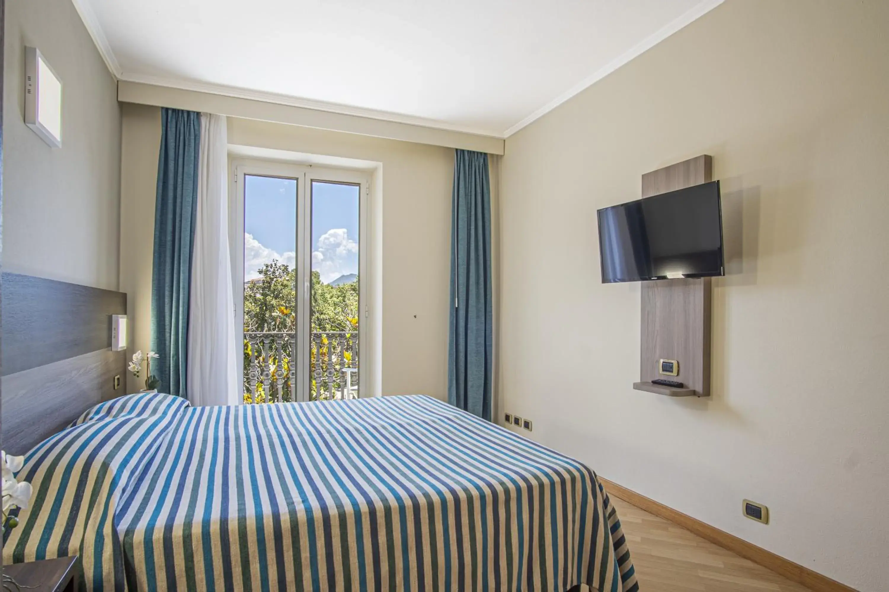 Bed in Grande Albergo Bed in Grande Albergo