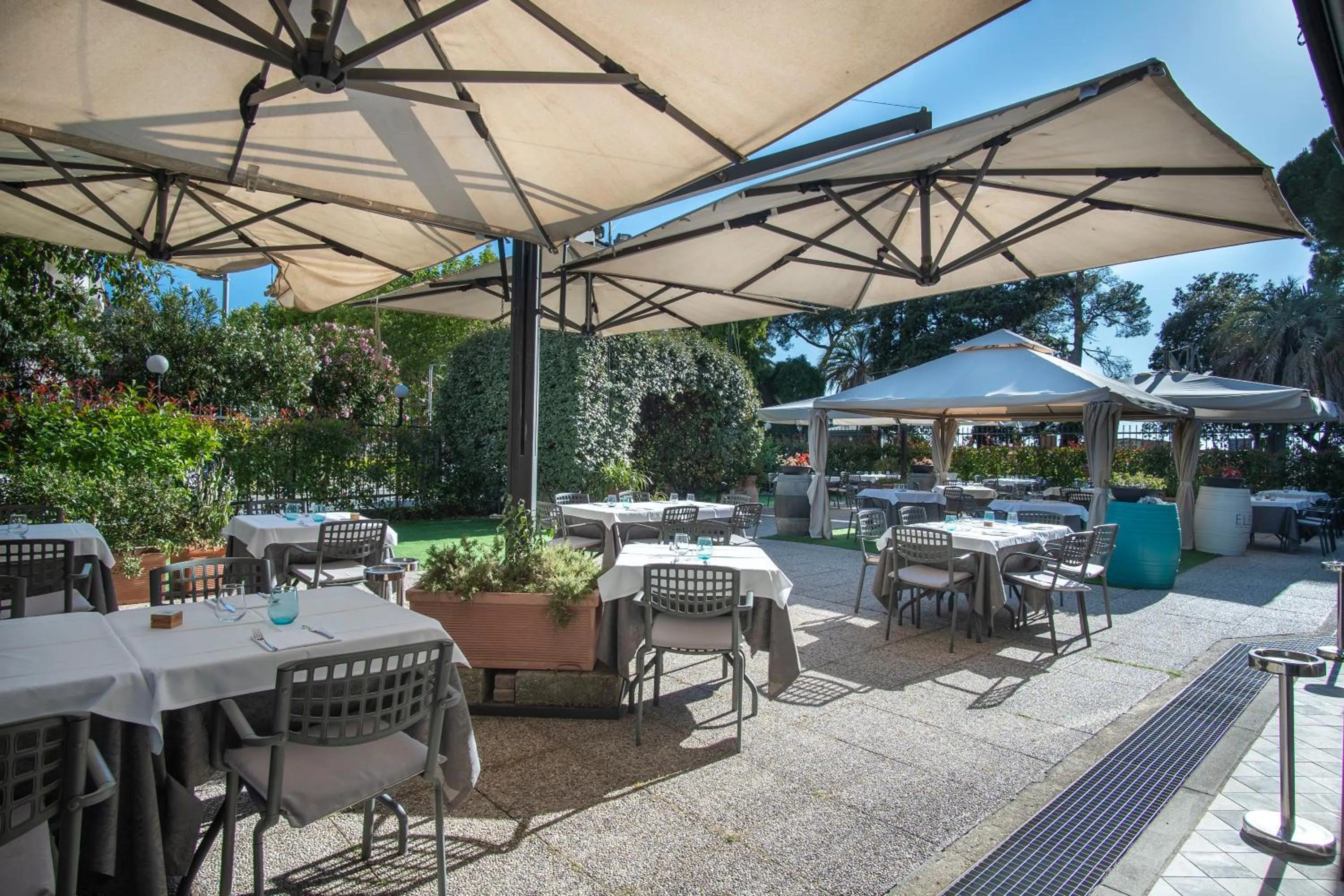 Restaurant/places to eat in Grande Albergo