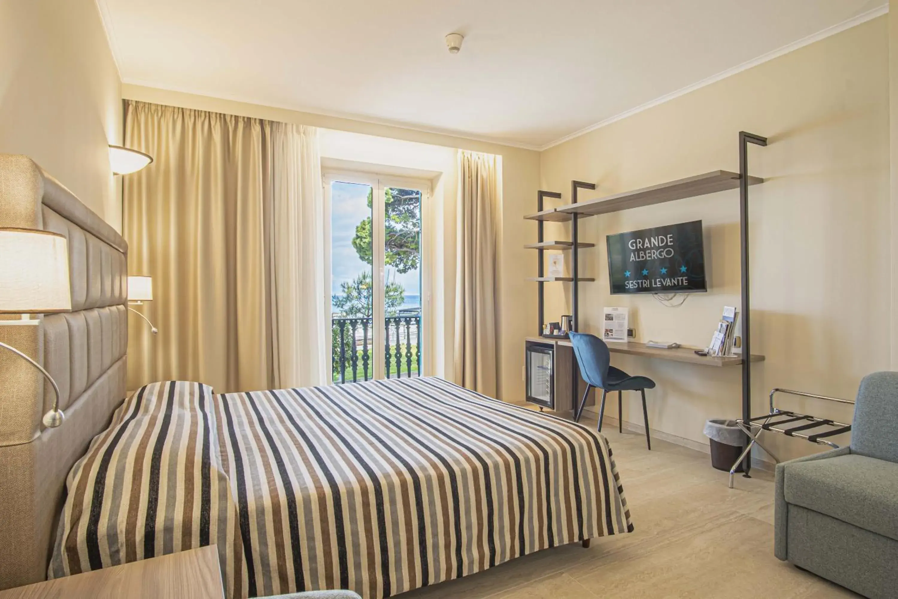 Bed in Grande Albergo Bed in Grande Albergo