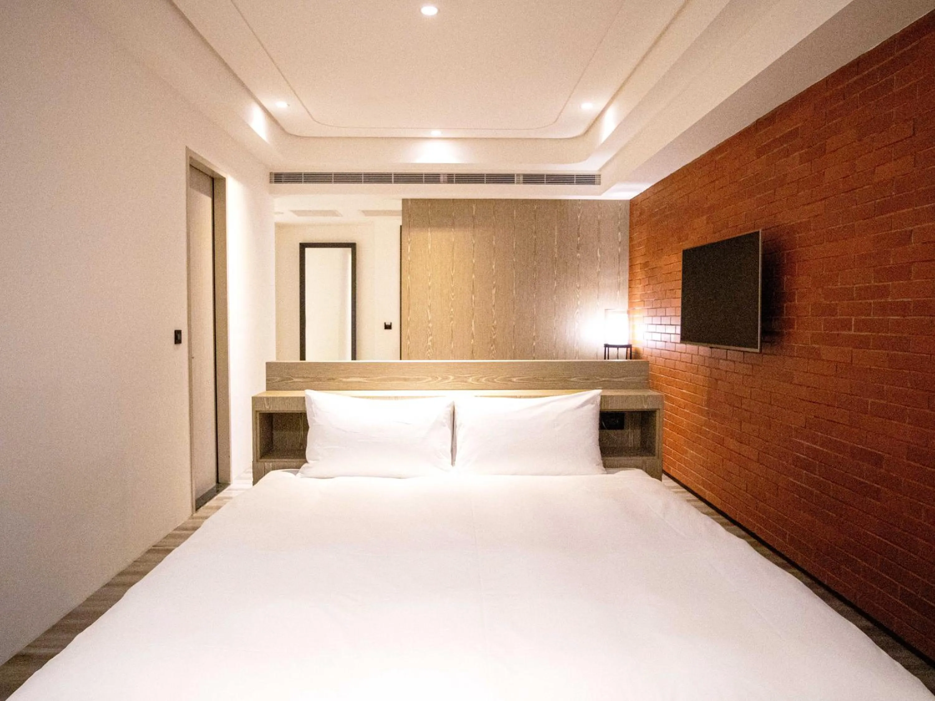 Bed in Formosa Yacht Resort