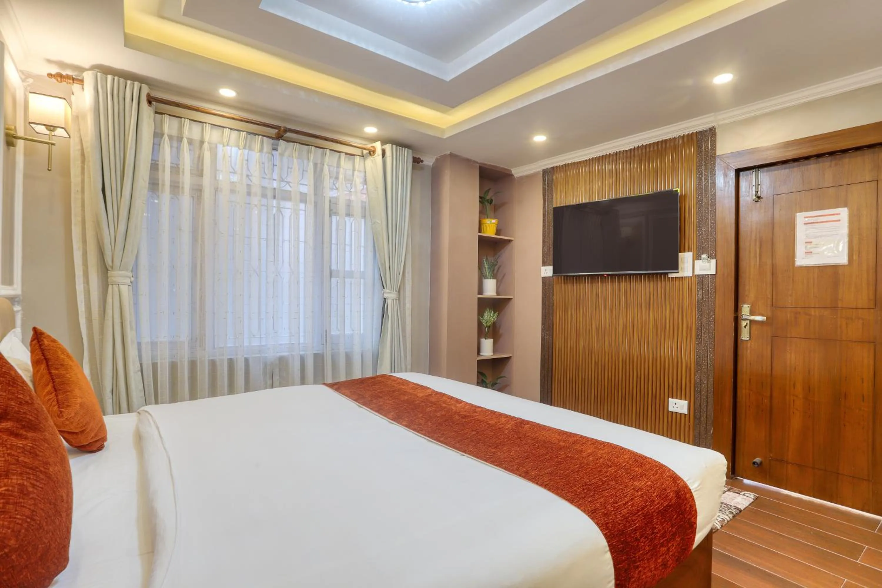 Bedroom, Bed in Hotel Airport Deepshree