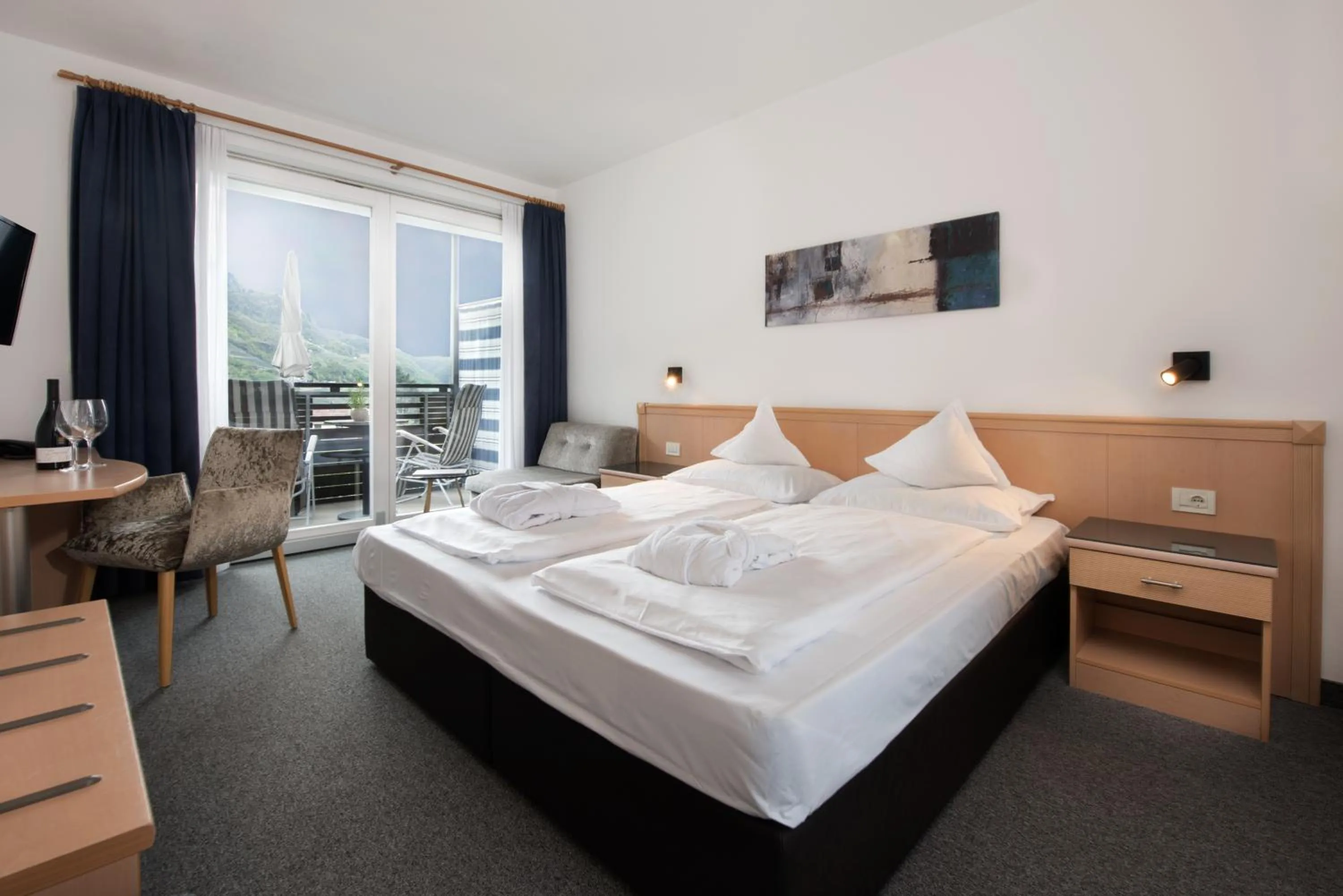 Bed in Hotel Ladurner